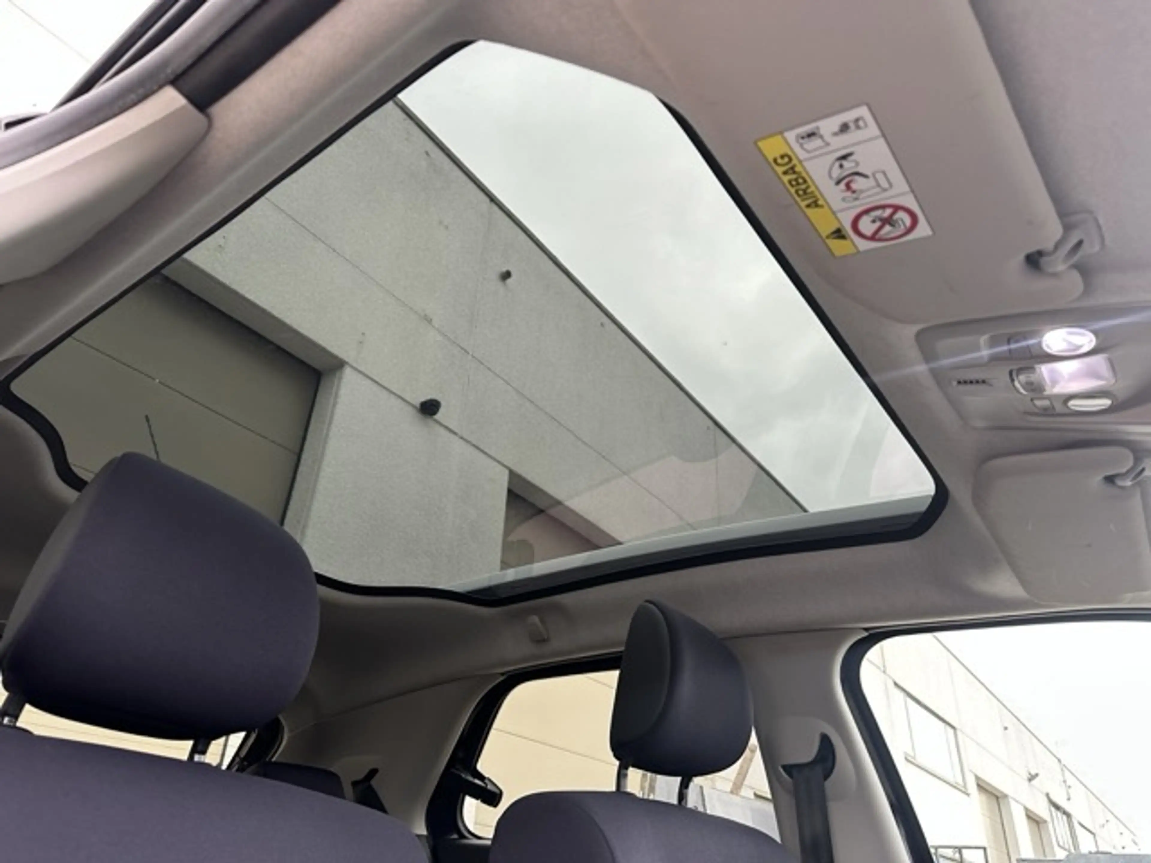 Citroen C4 Cactus C4 Cactus 1.2 PureTech Shine Rip Curl Edition - Airco - Cruise Control - Camera — photo 13