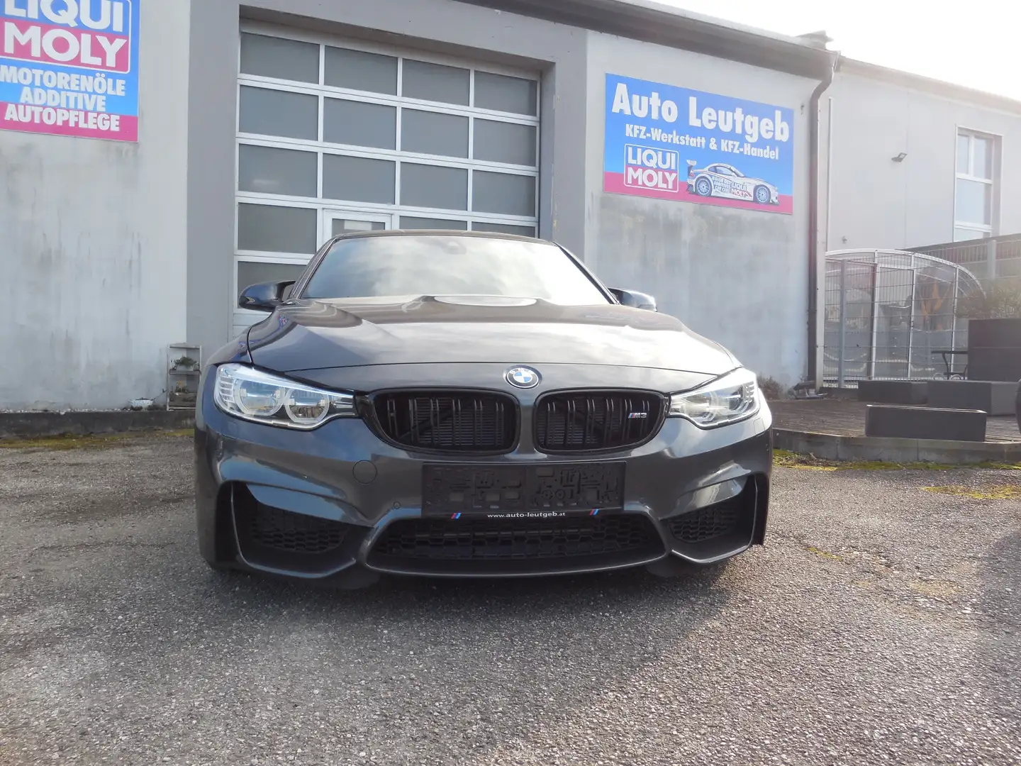 BMW M3 Competition Grau - 1