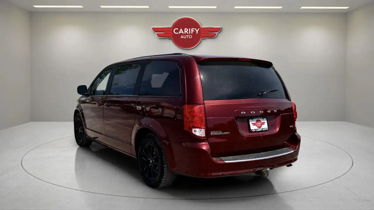 Dodge Grand Caravan снимка Dodge Grand Caravan