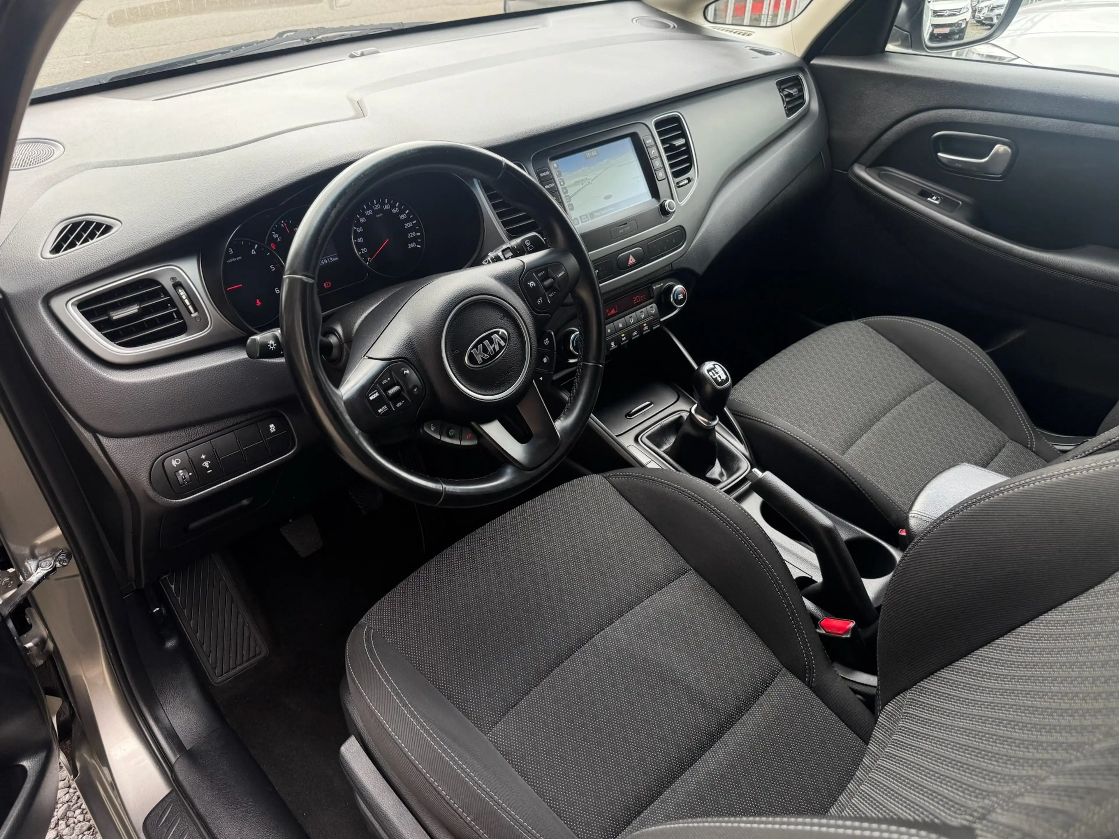 Kia Carens 1.7 CRDI Fusion 7Place/Navi/Camera/Clim Dig/Gar12M — photo 14