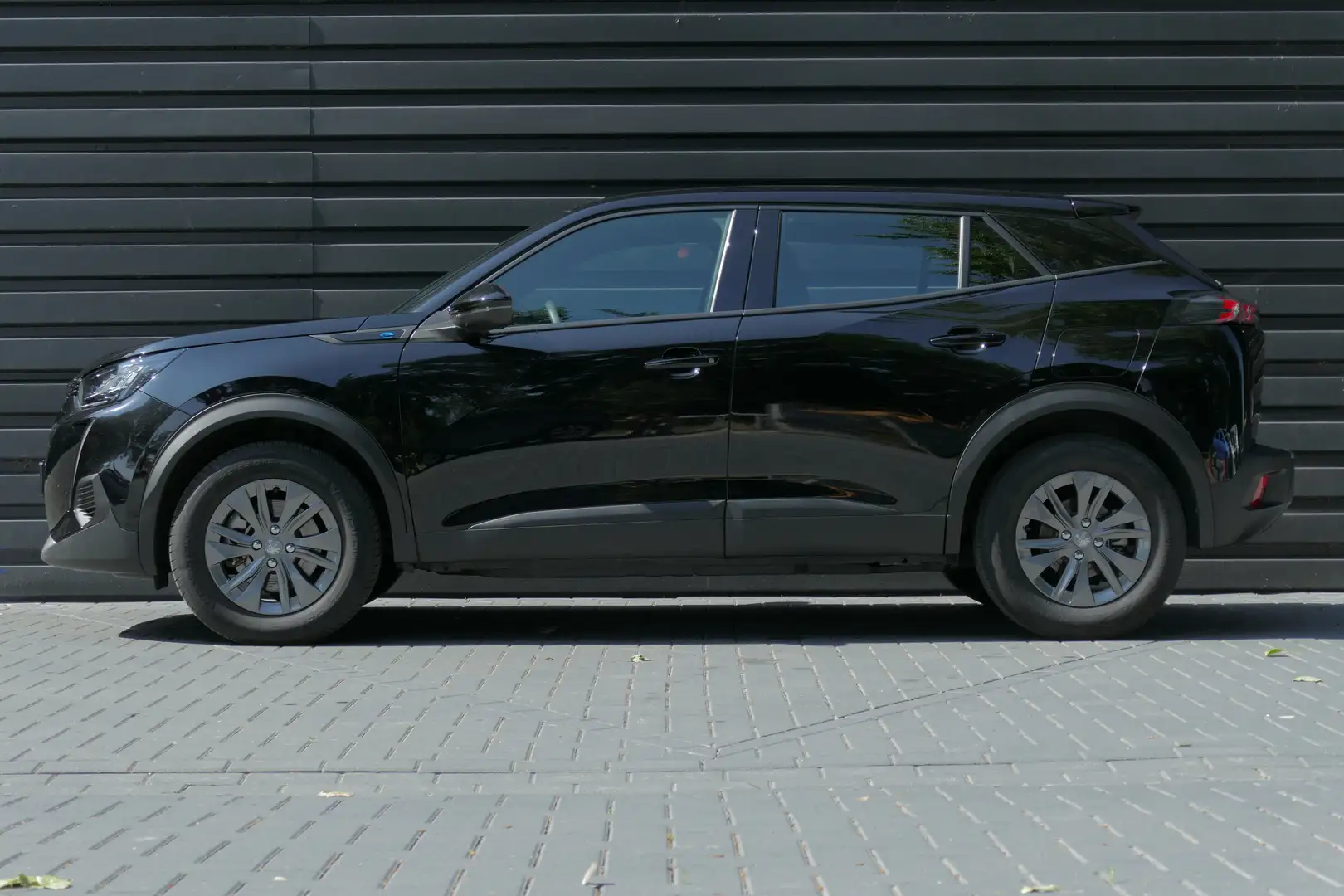 Peugeot e-2008 EV 136PK 50KWH ACTIVE PACK AUTOMAAT / NAVI / LED / Noir - 2