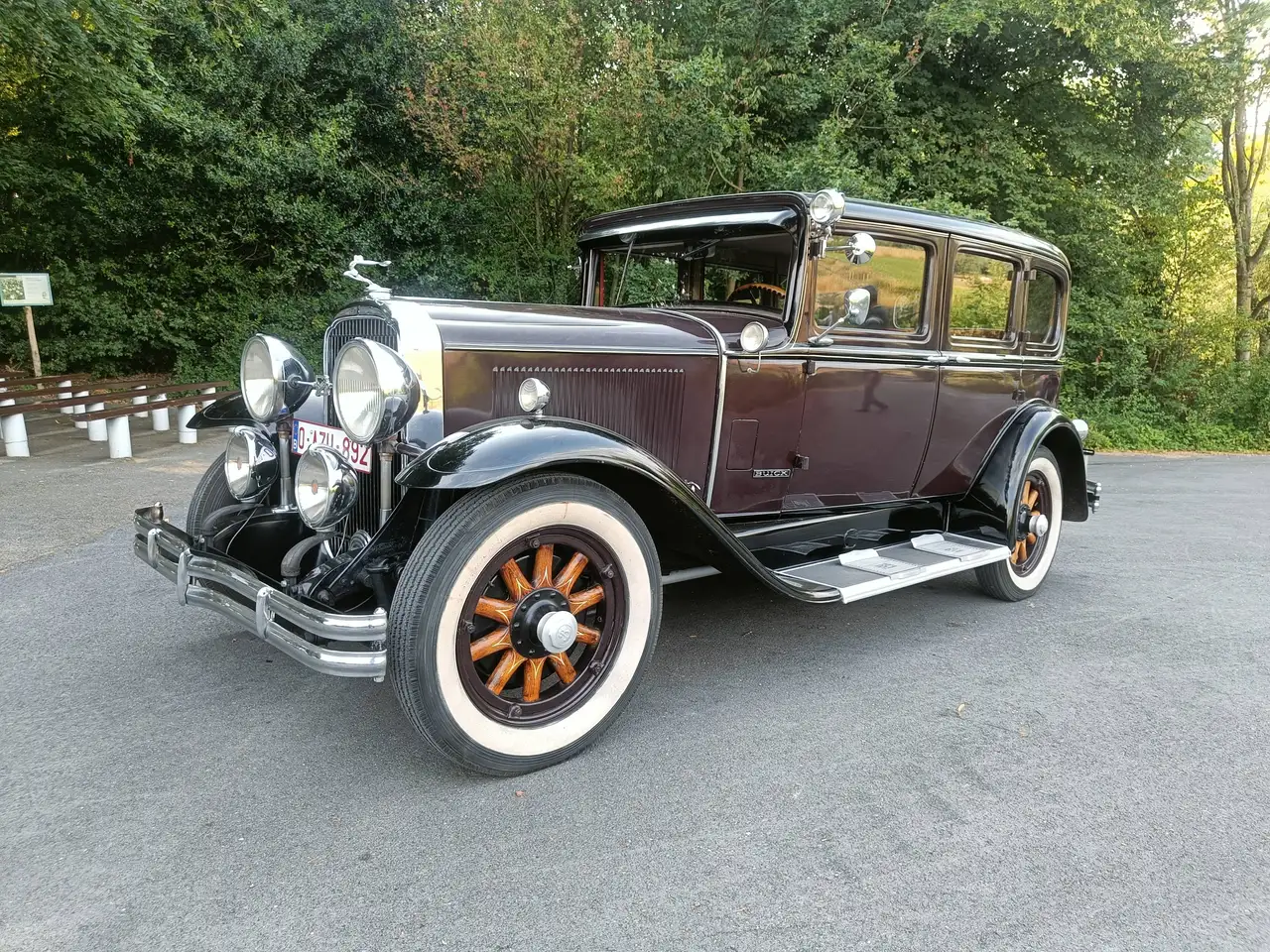 Buick Series 40 Sedan - 1930, foto 1