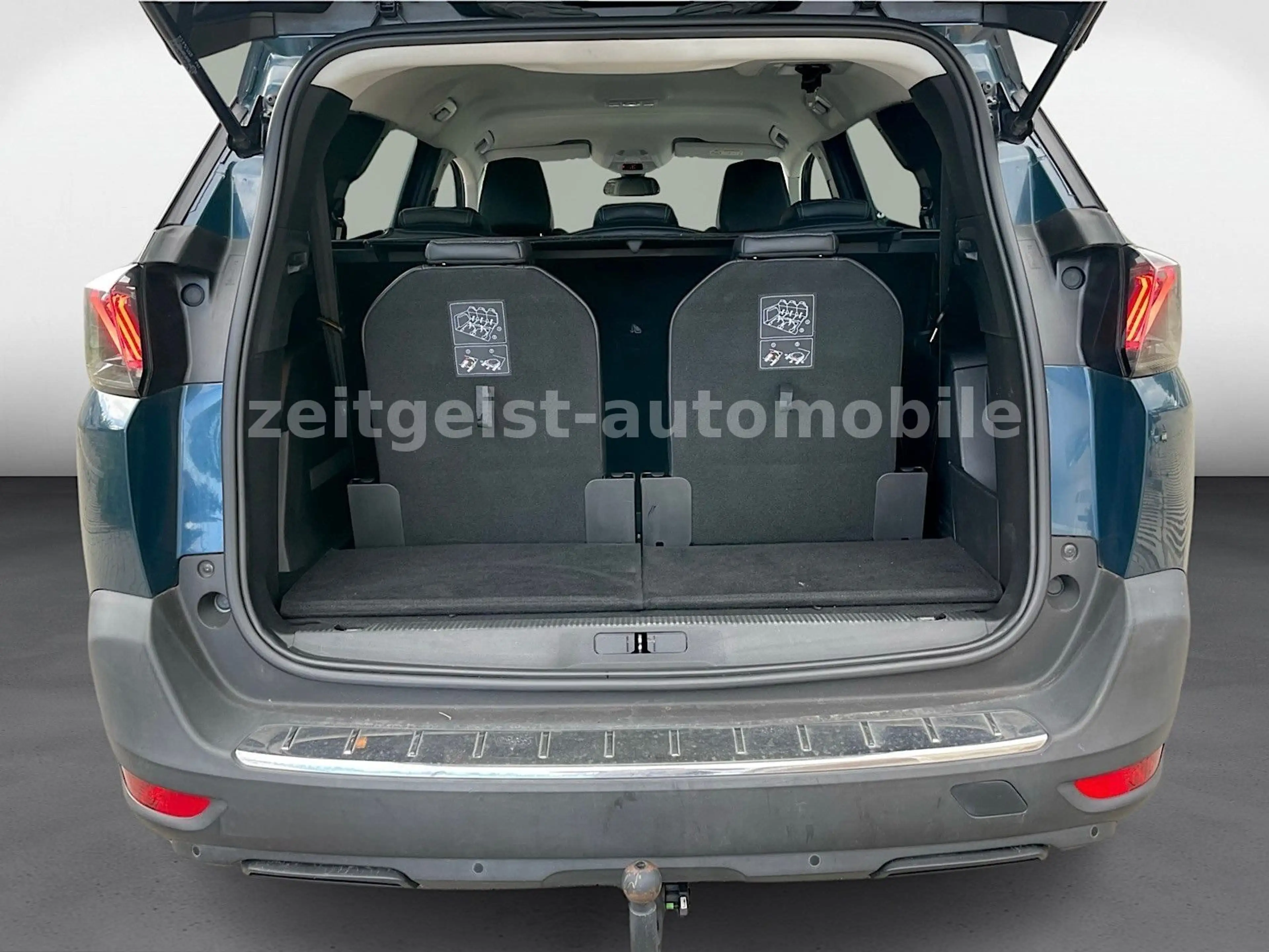 Peugeot 5008 Allure Pack*7-SITZER*1.HAND*TÜV NEU* — photo 9