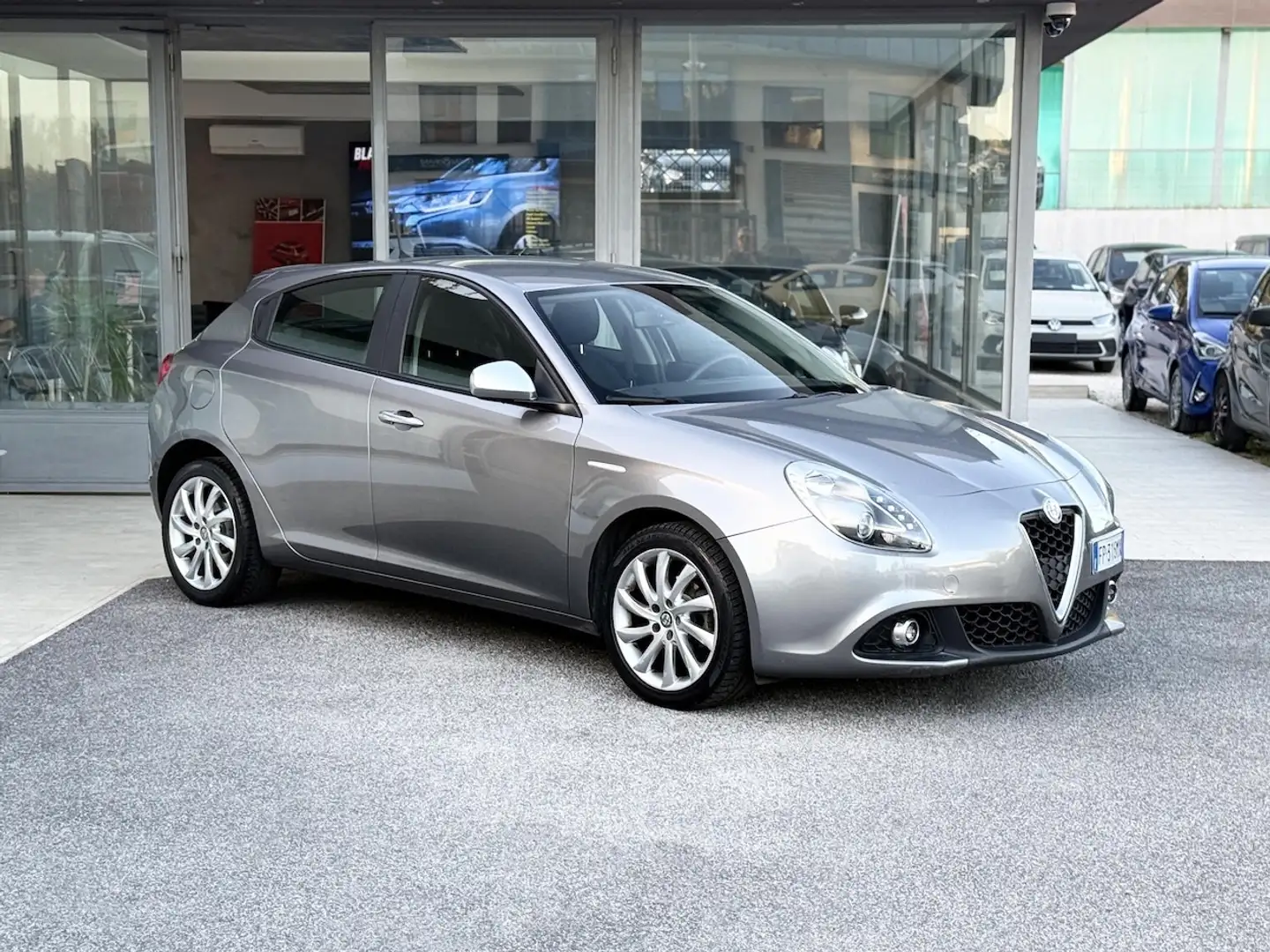 Alfa Romeo Giulietta 1.6 Diesel 120CV E6 Neo. Automatica - 2018 Gris - 1