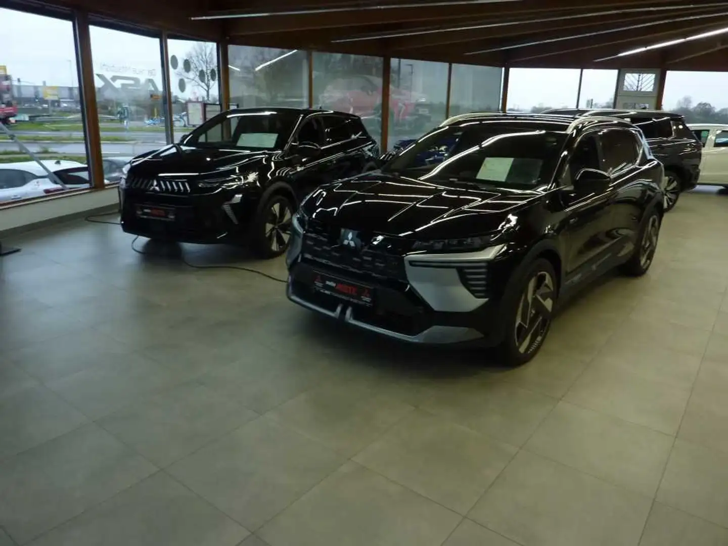 Mitsubishi Eclipse Cross Diamant TOP 87 kWh (22kW) Negru - 1