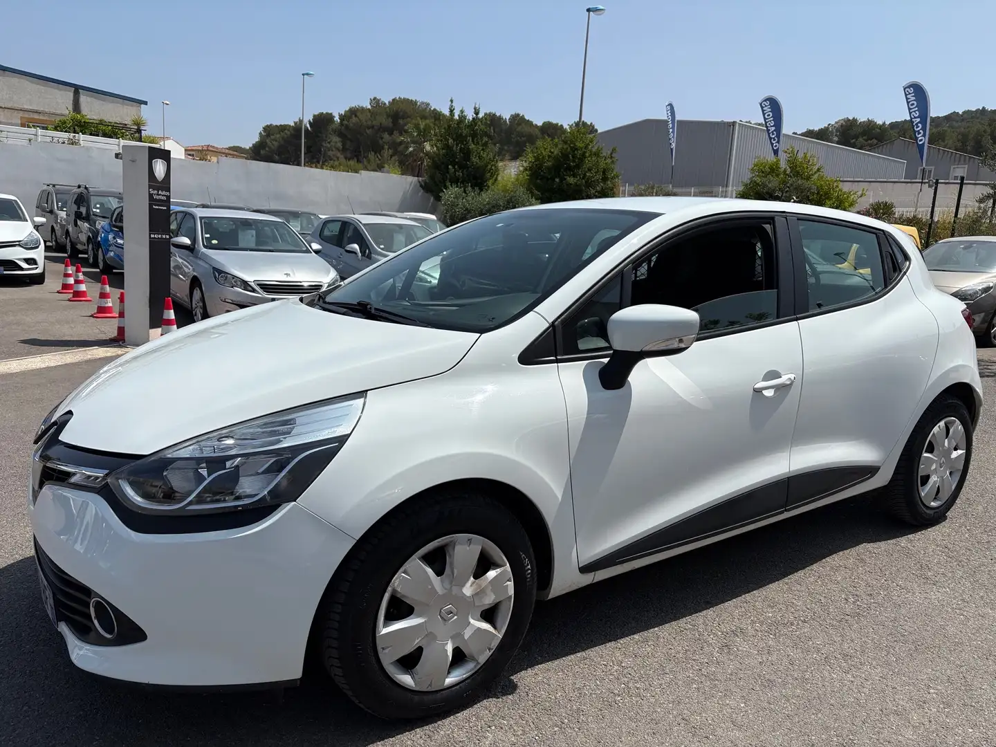 Renault Clio IV SOCIETE DCI 75 ENERGY AIR MEDIANAV Blanc - 1