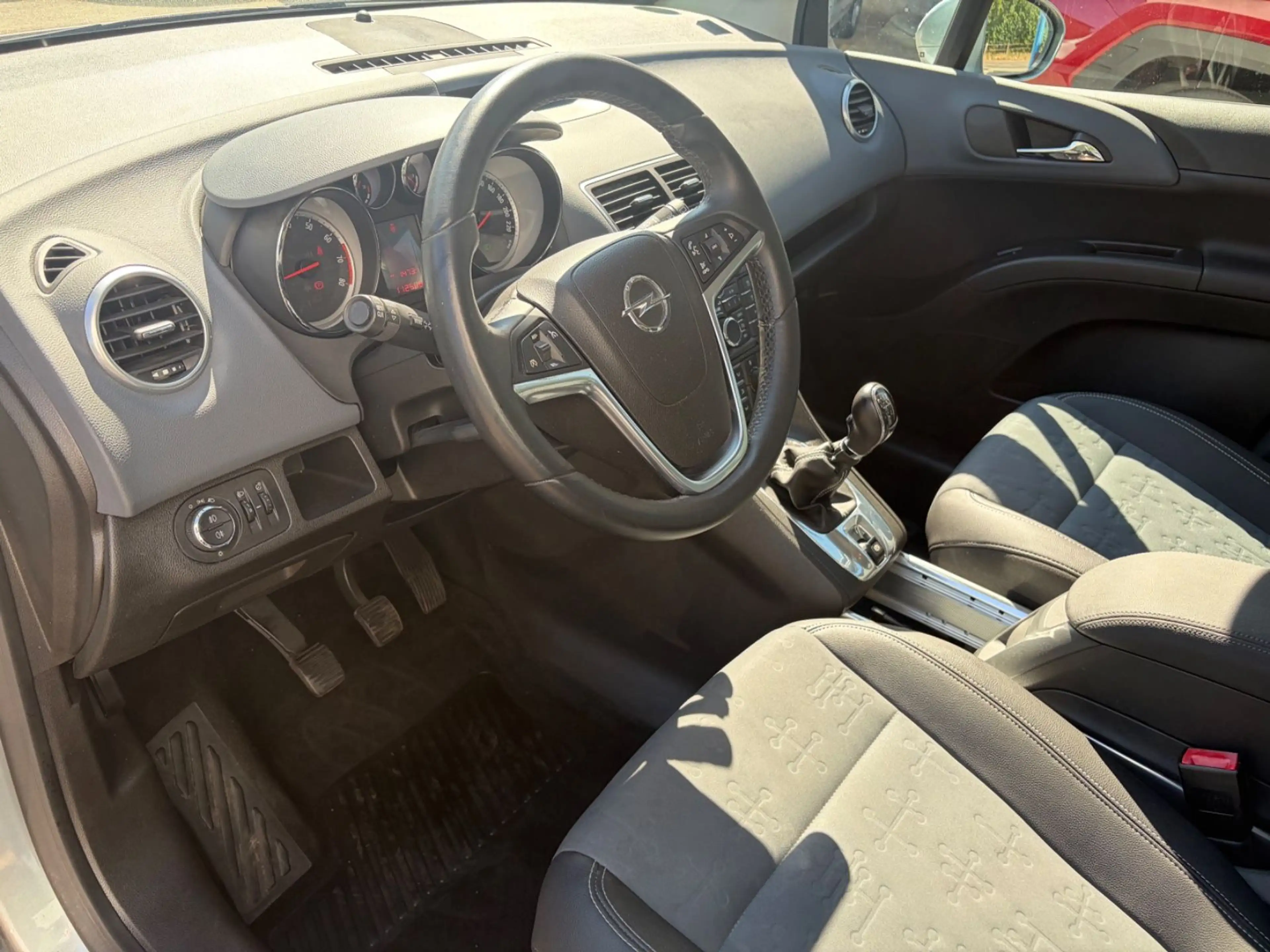 Opel Meriva B Innovation Sitz-Lenkradhzg/PDC/Klima — photo 11