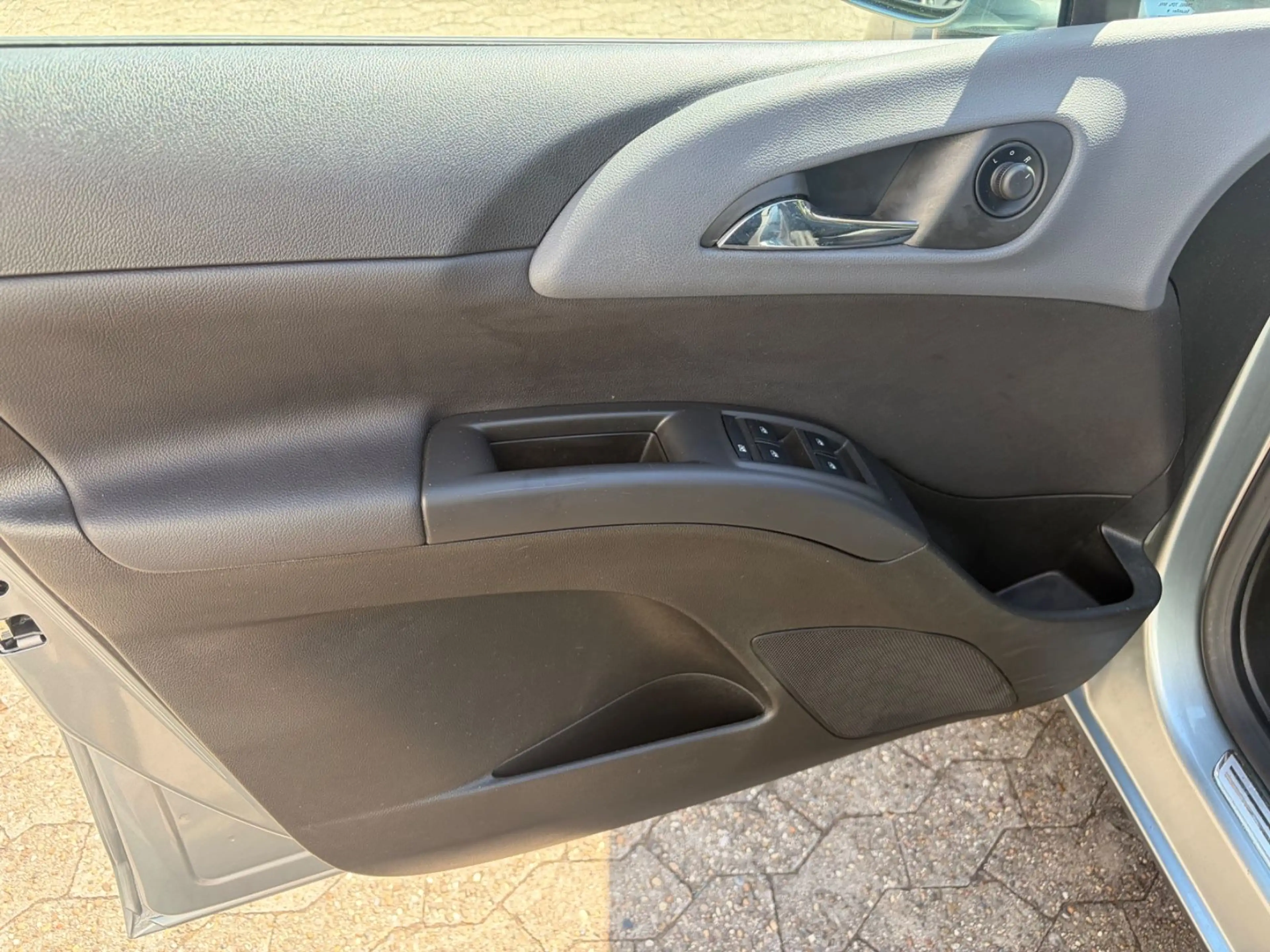 Opel Meriva B Innovation Sitz-Lenkradhzg/PDC/Klima — photo 19