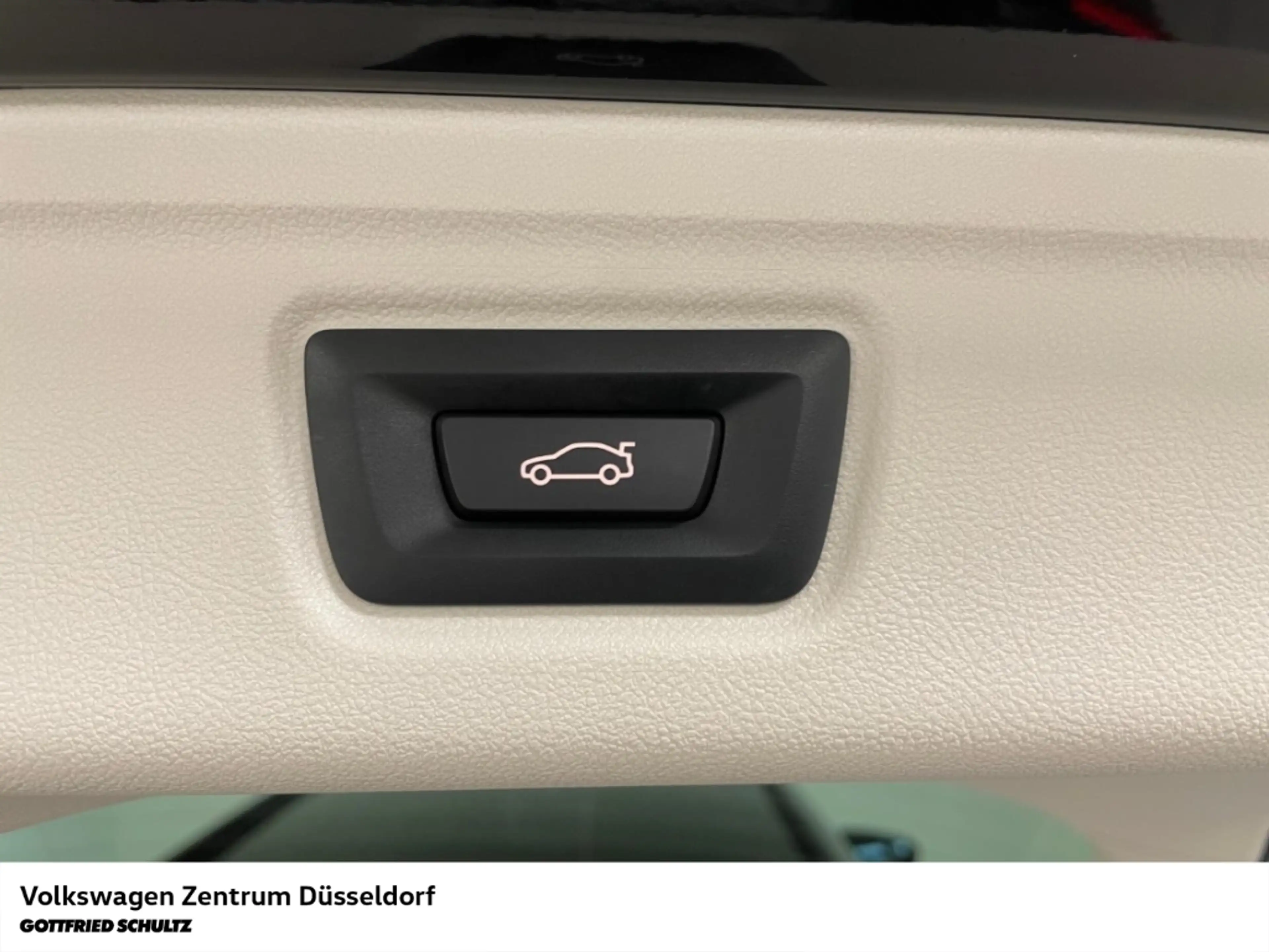 BMW 330 i Touring Sport Line Navigation G21 — photo 11