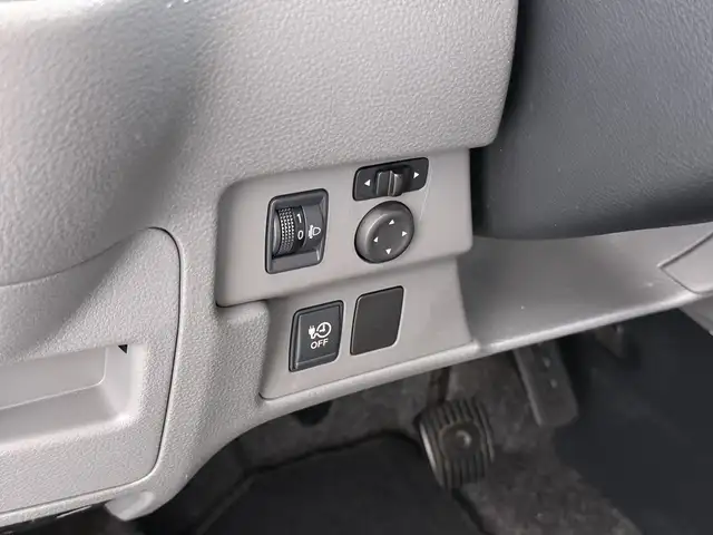 Nissan E-NV200 view 14