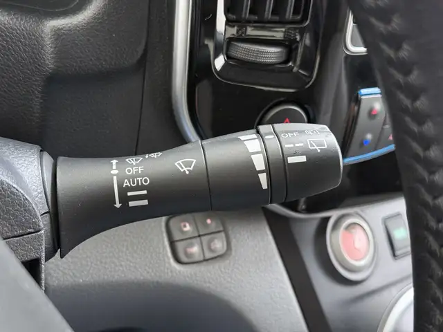 Nissan E-NV200 view 24