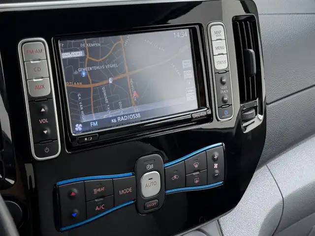 Nissan E-NV200 view 12