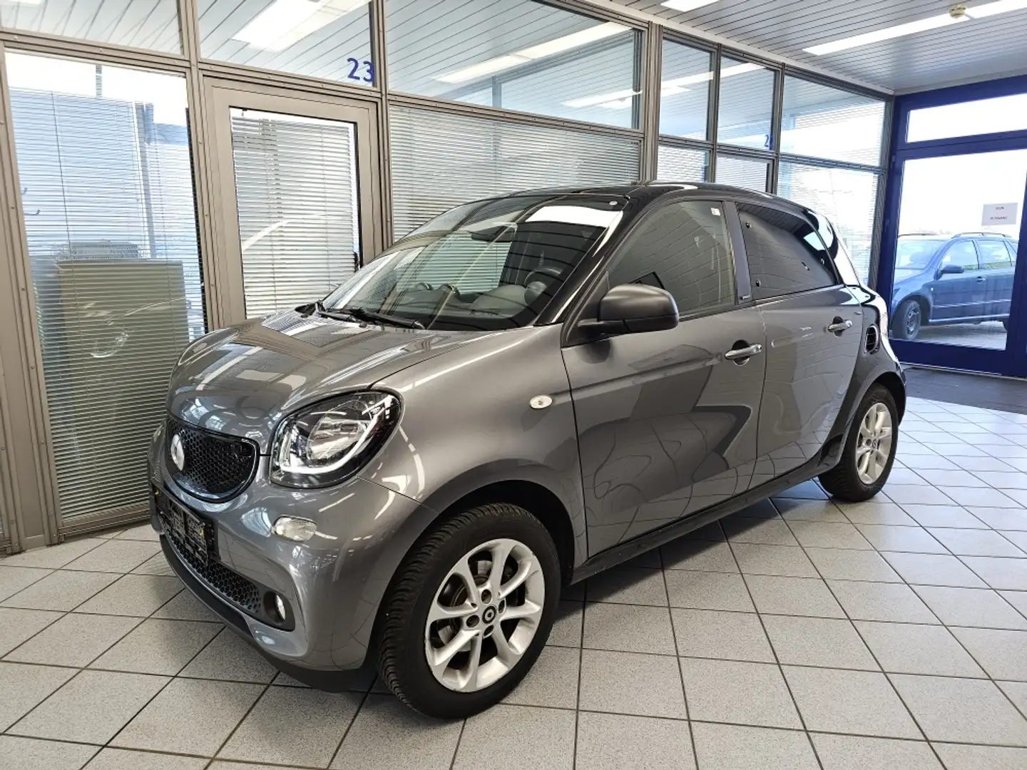 smart forFour passion Allwetter,Pano,AHK,Klima Gris - 2