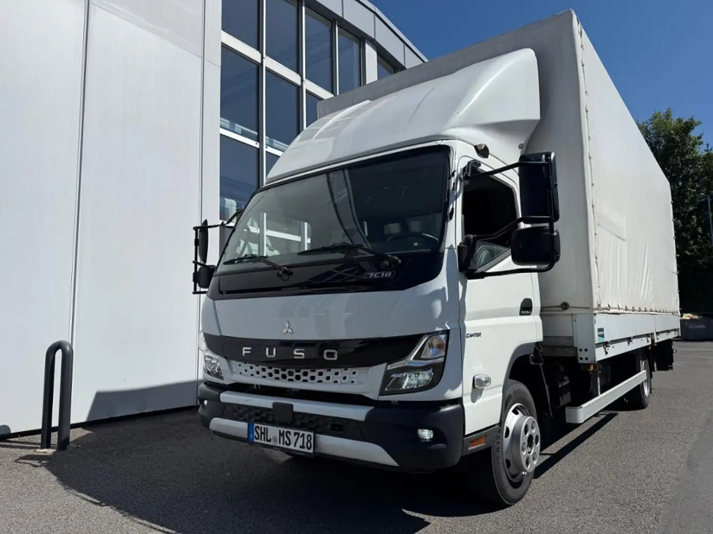 Fuso CANTER 7C18 AMT  4x2   Pritsche Plane Ladebordw. Blanco - 2