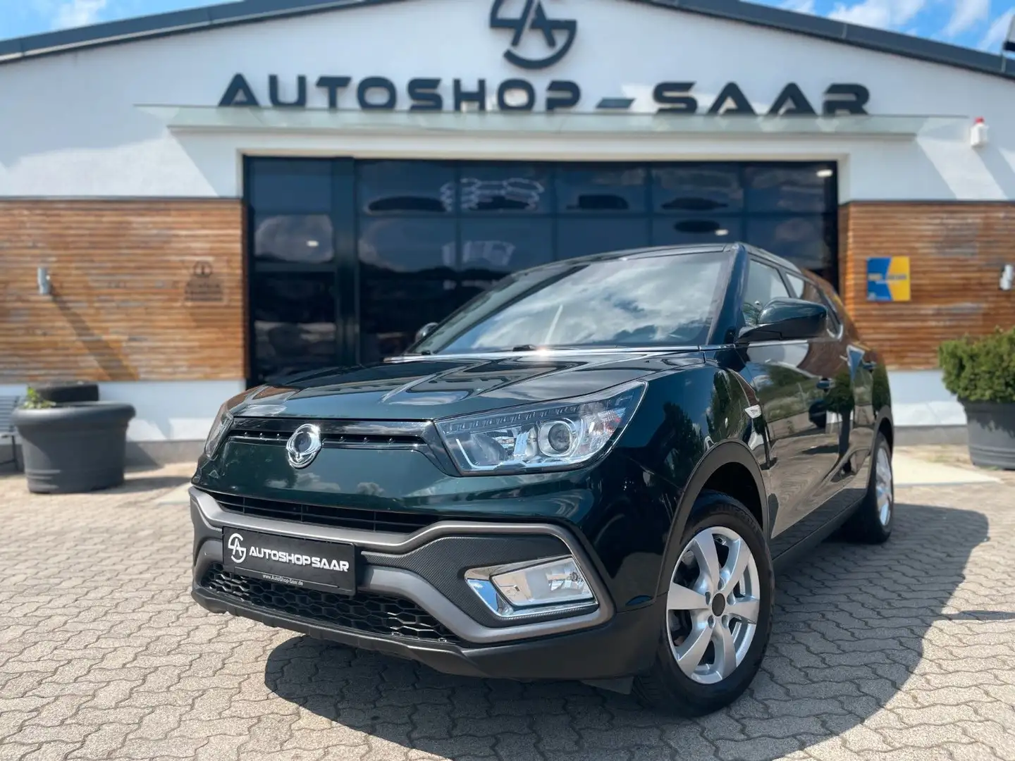 SsangYong XLV Quartz 4x4 Automatik Nero - 1