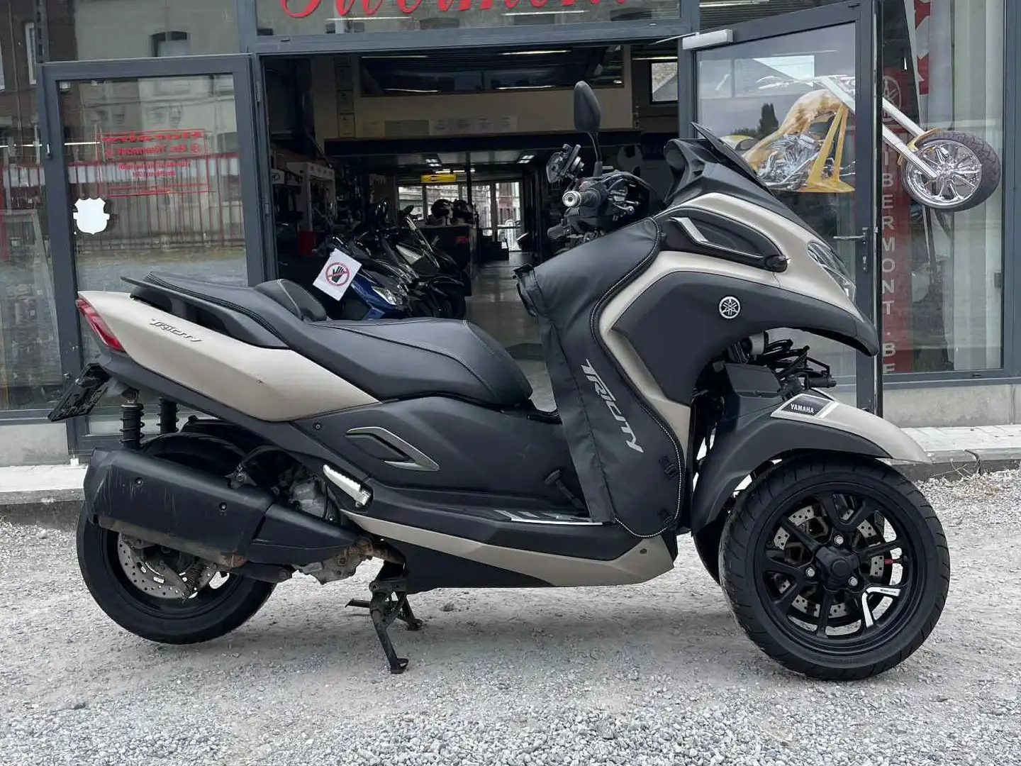 Yamaha TriCity Beige - 2
