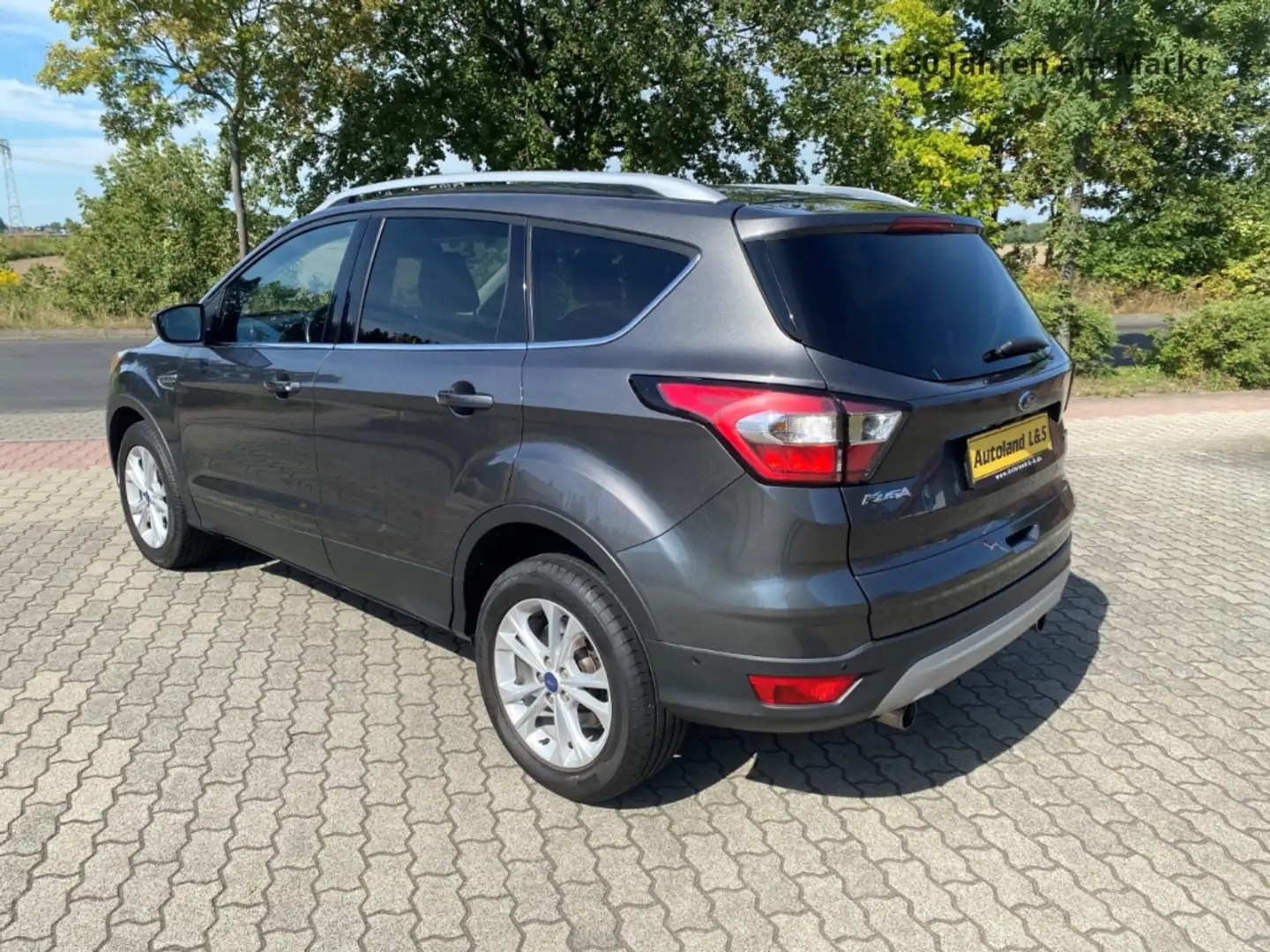 Ford Kuga Titanium 1.5 EcoBoost,Navi,SH,PDC,Alus,WKR,Frontsc Grau - 2