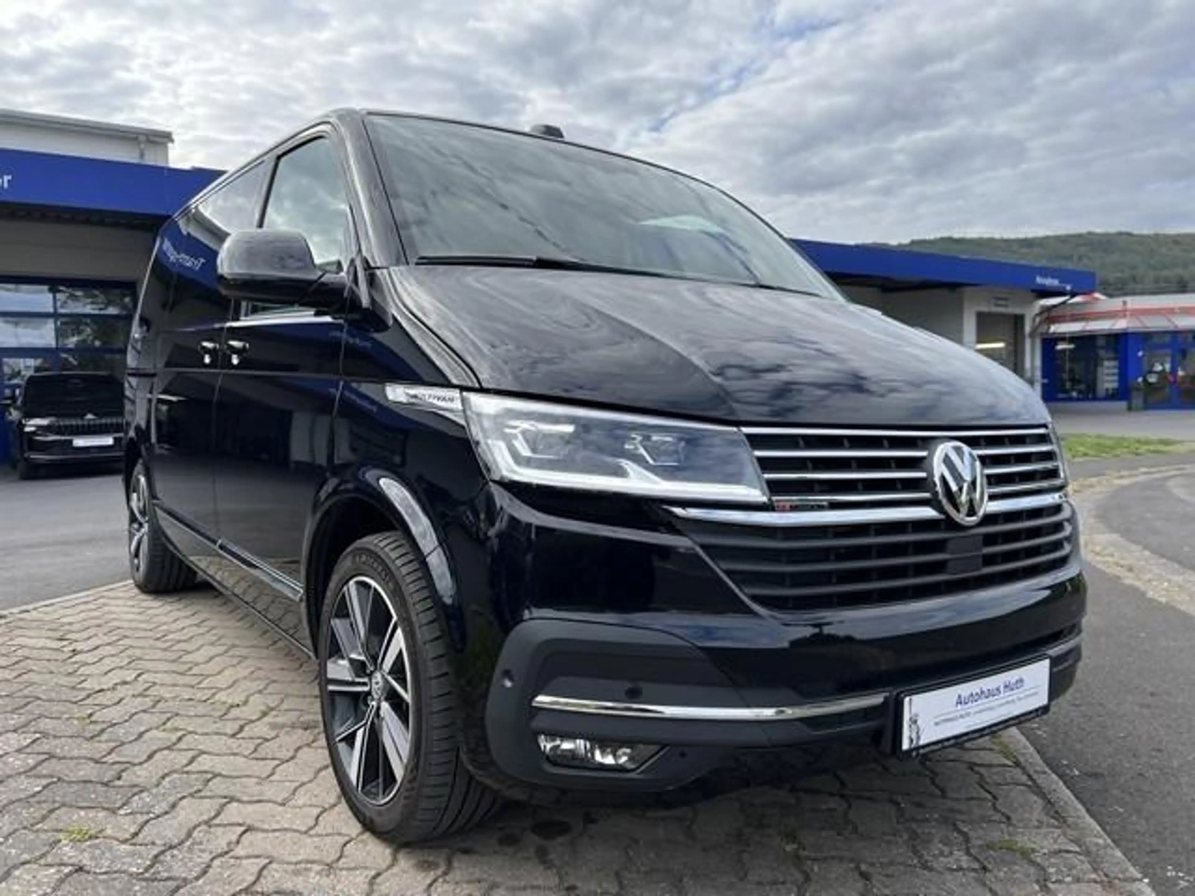 Volkswagen T6.1 Multivan T6.1 Highline 4M AHK ACC STHZ ELEKTR. TÜREN LED DÄ — photo 2
