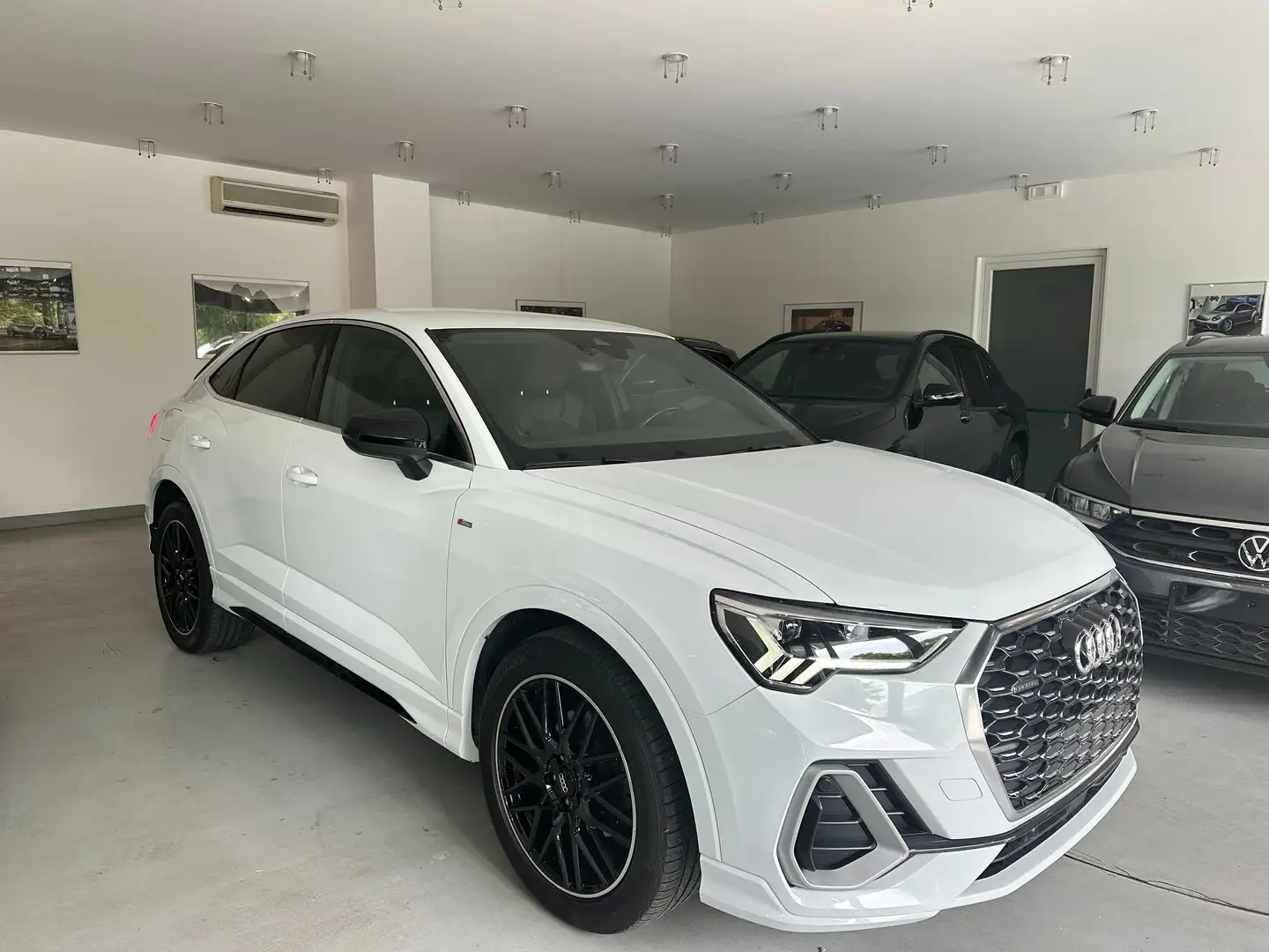 Audi Q3 Sportback  RS line 2.0 TDI Quatto Weiß - 1
