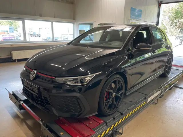 Volkswagen Golf VIII Lim. 2.0GTI DSG Navi SHZ ACC PDC Alu19