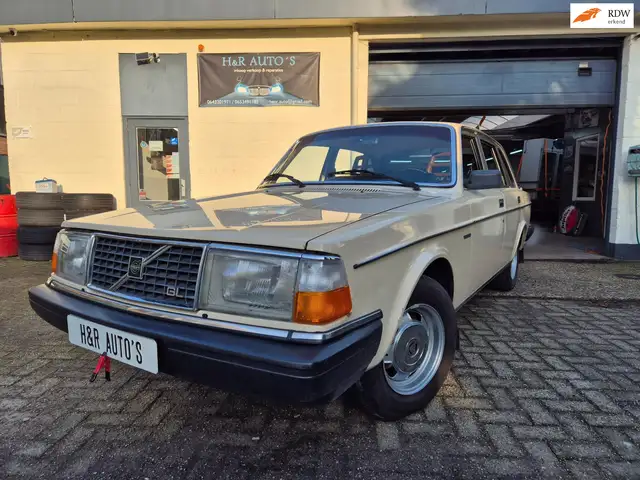 Volvo 244 2.4 D GL Overdrive, 1e EIGENAAR, 39000 km!!!!