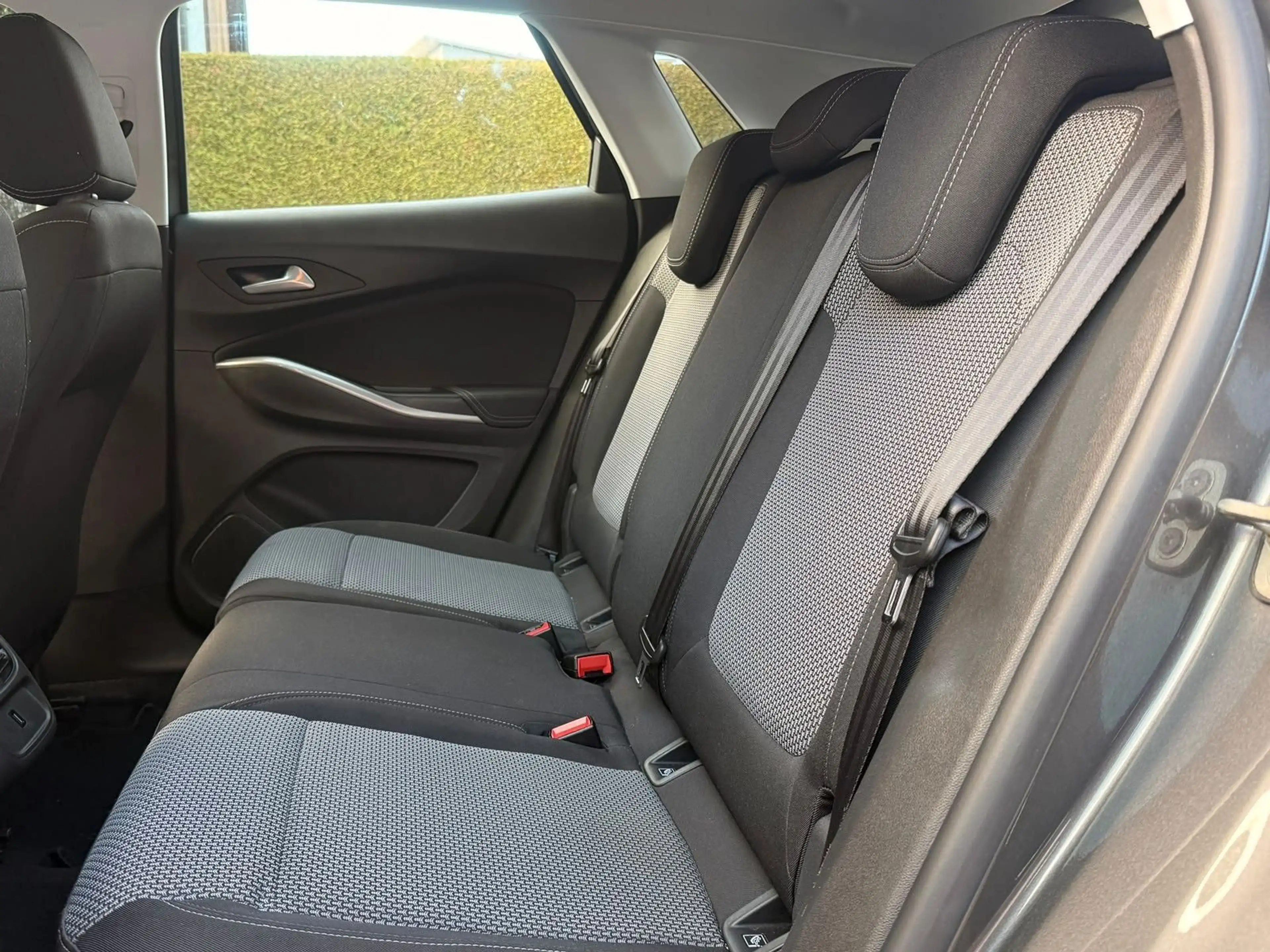 Opel Grandland X 1.2 *Automatik*Carplay* — photo 13