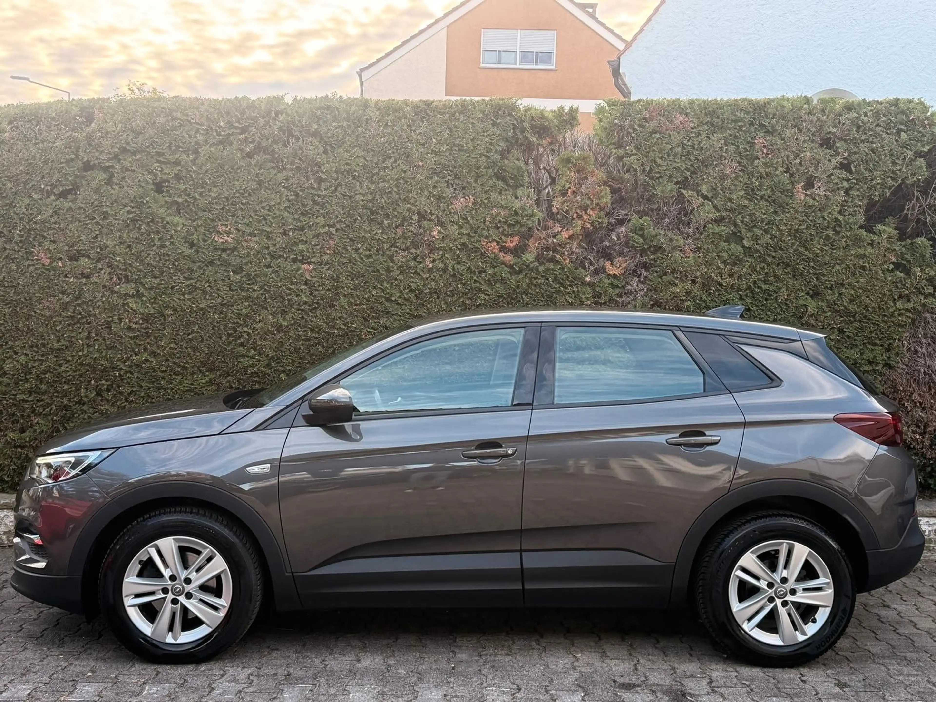 Opel Grandland X 1.2 *Automatik*Carplay* — photo 3