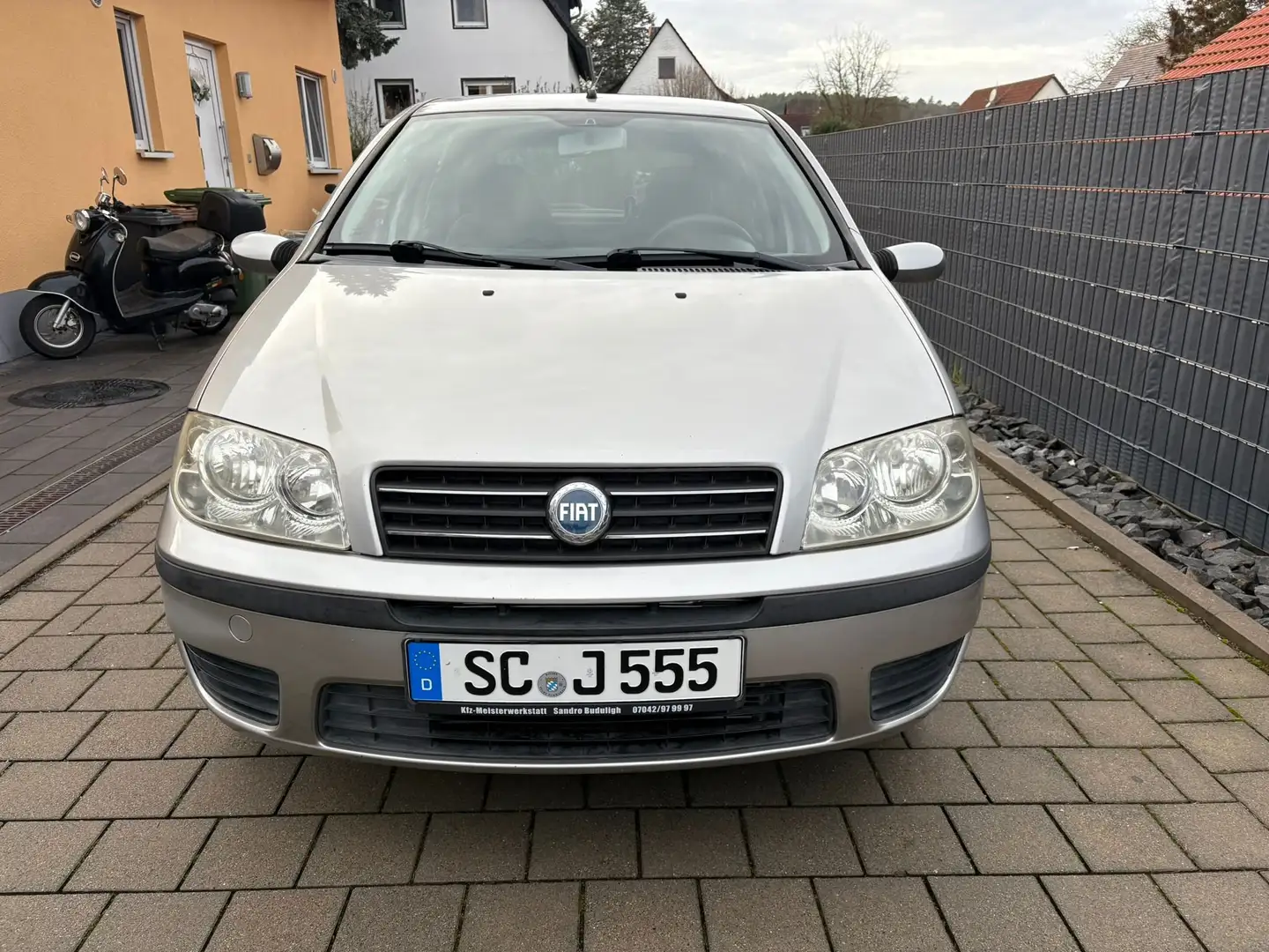 Fiat Punto Punto  5-Türer 1.2 16V Dynamic Argintiu - 1