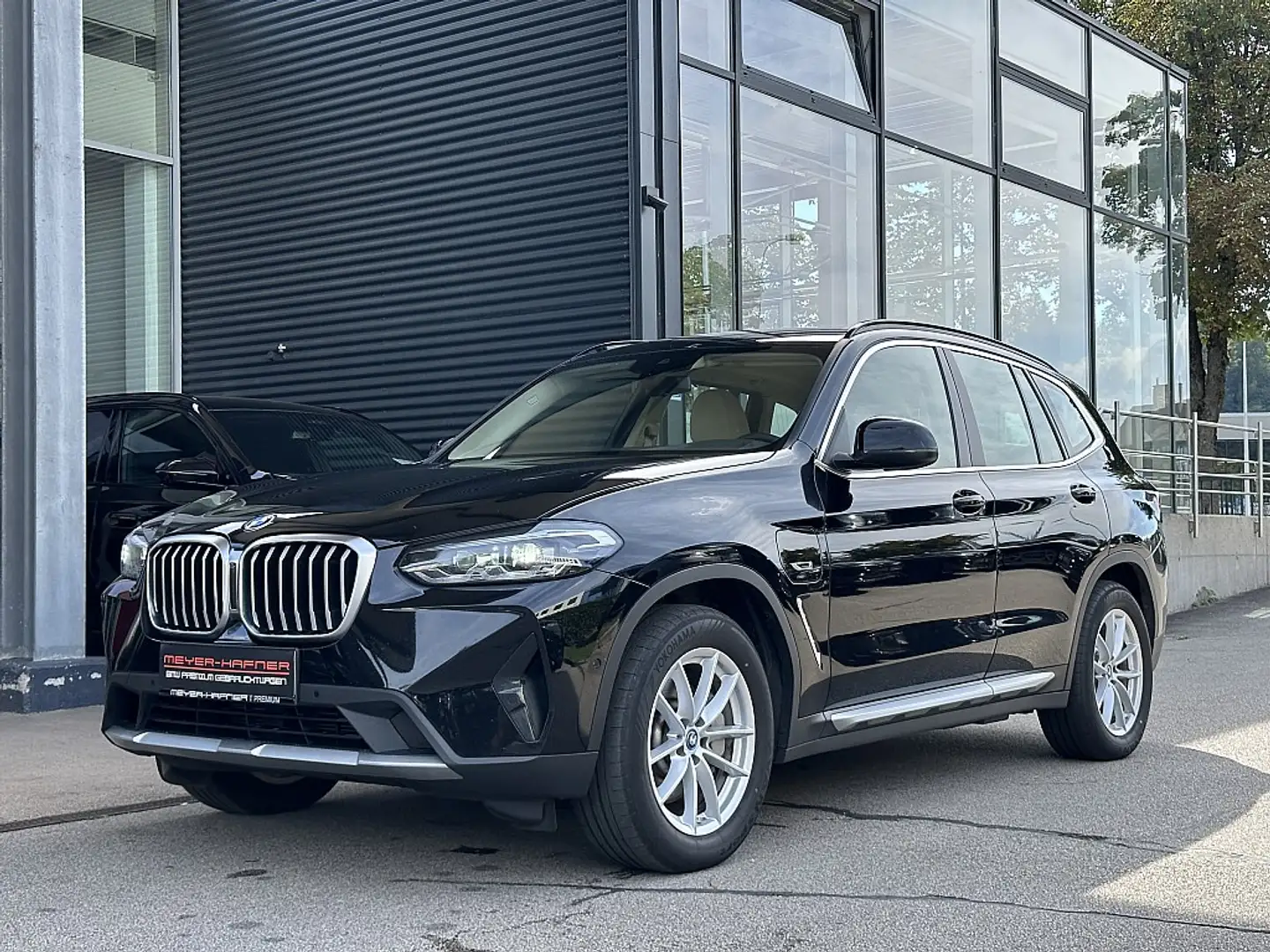 BMW X3 xDrive30e PHEV Aut. / AHK / LKHZ / Sportsitze /... Schwarz - 2