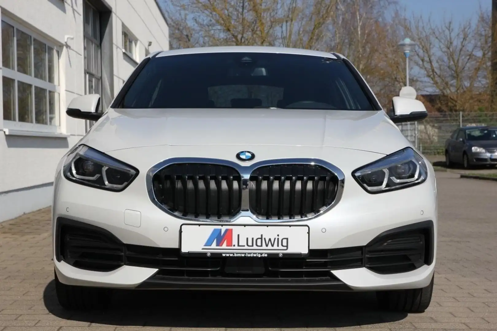 BMW 118 i Advantage Head-Up HK HiFi DAB LED WLAN Shz Blanc - 2