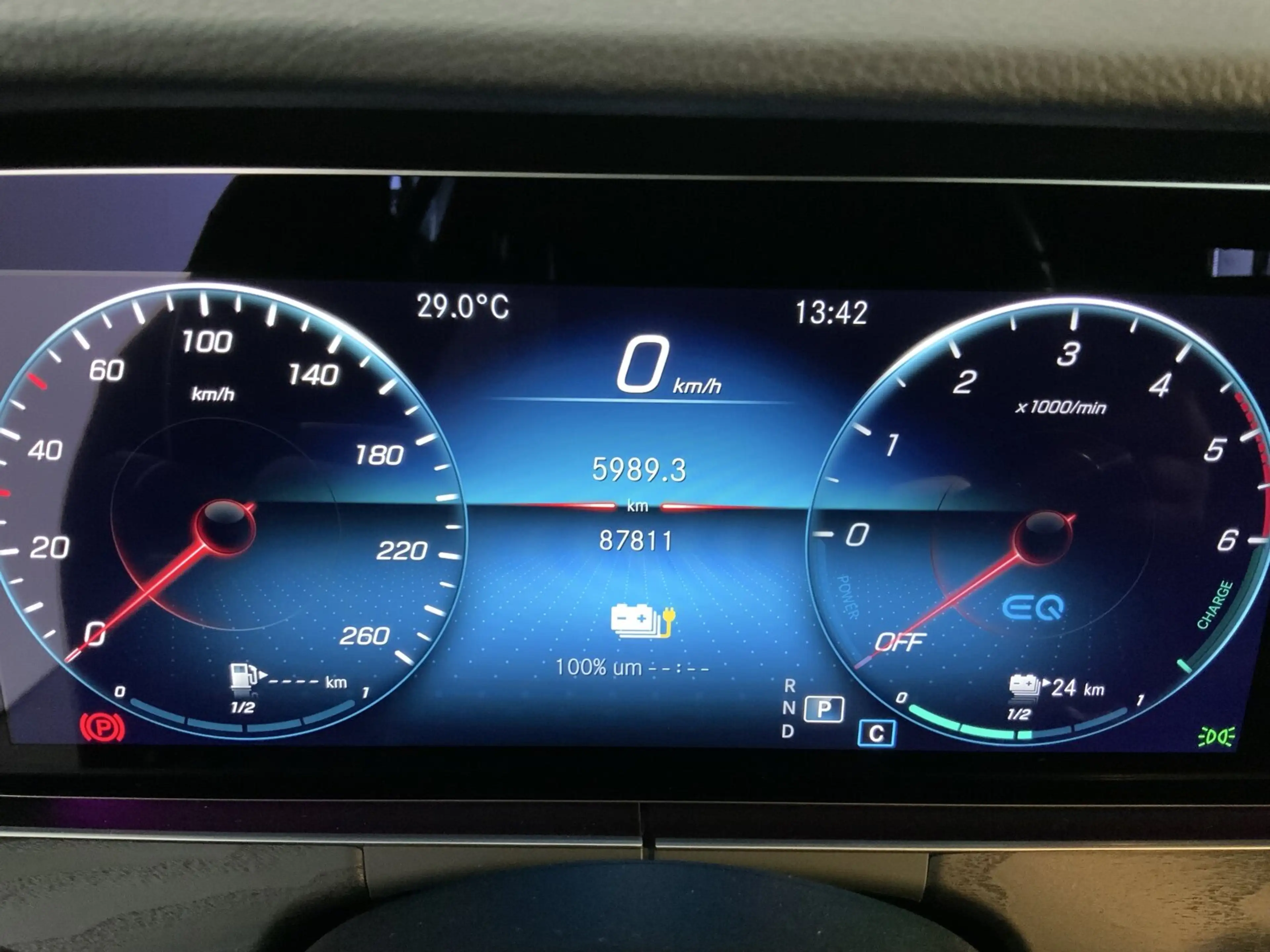 Mercedes-Benz E 300 E 300 de 4M T AVANTGARDE Night Distronic AHK — photo 11