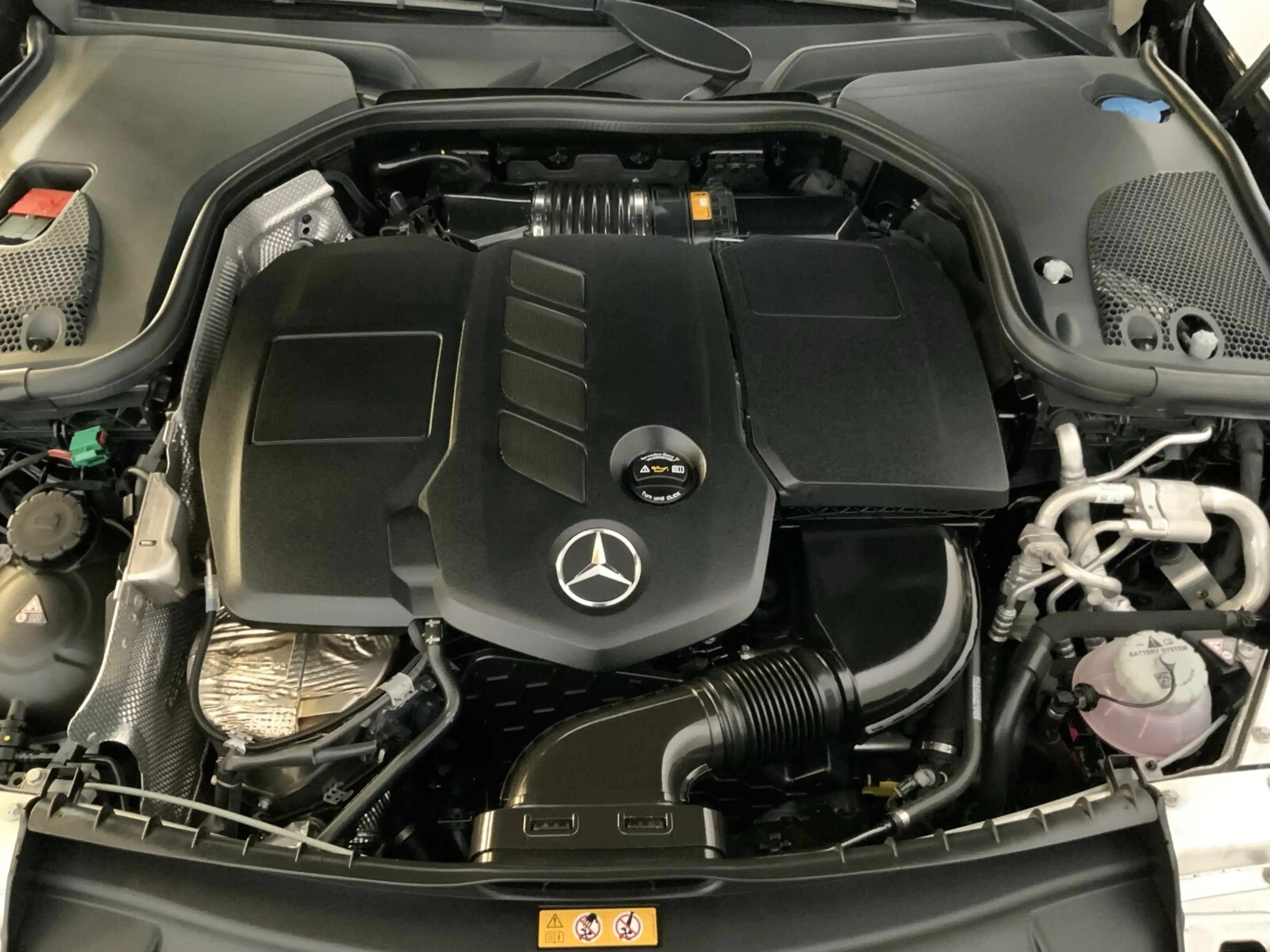 Mercedes-Benz E 300 E 300 de 4M T AVANTGARDE Night Distronic AHK — photo 13