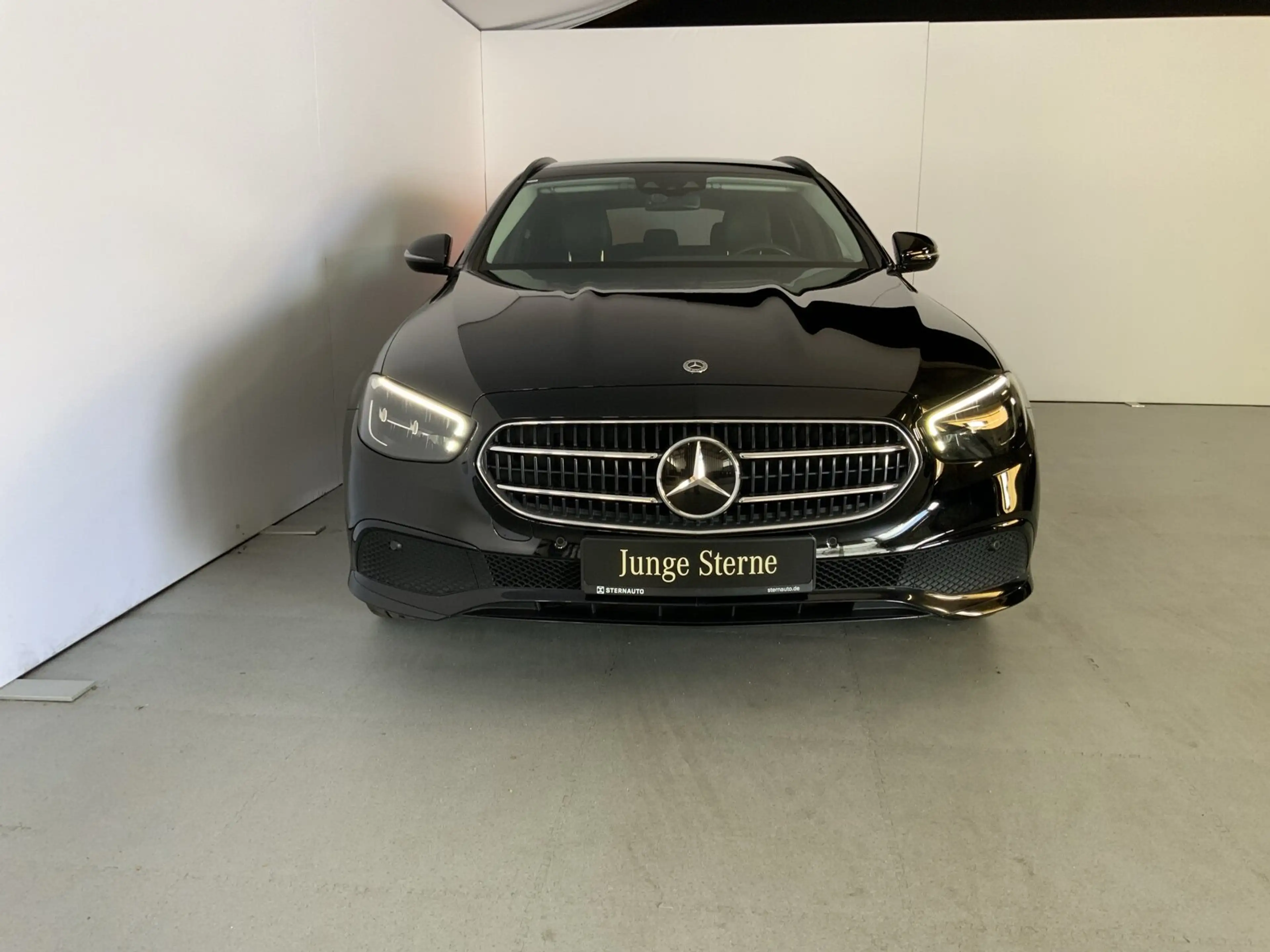 Mercedes-Benz E 300 E 300 de 4M T AVANTGARDE Night Distronic AHK — photo 2