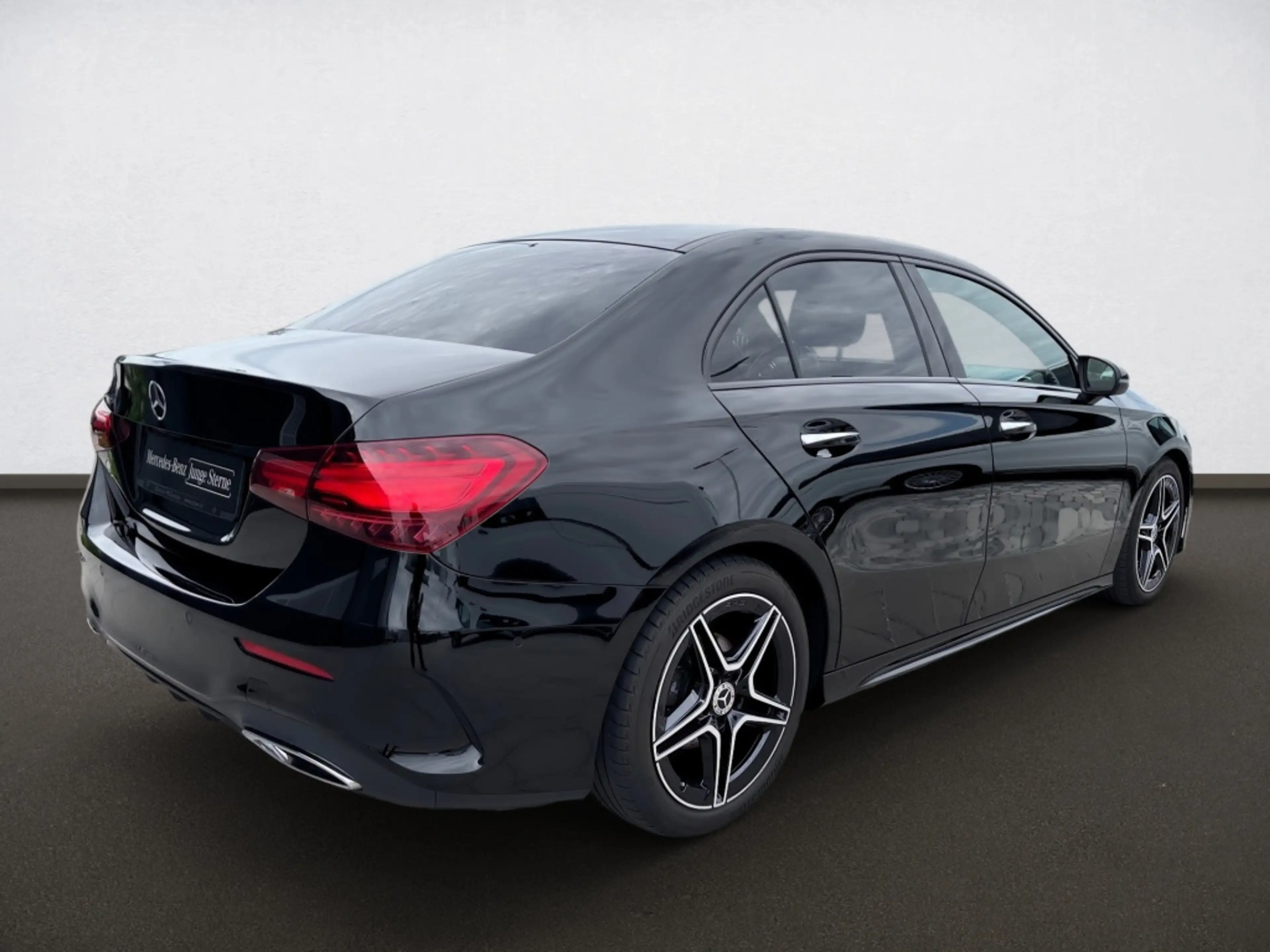 Mercedes-Benz A 200 d Limousine AMG*Night*Carplay*KeylGO*Rkam* — photo 5