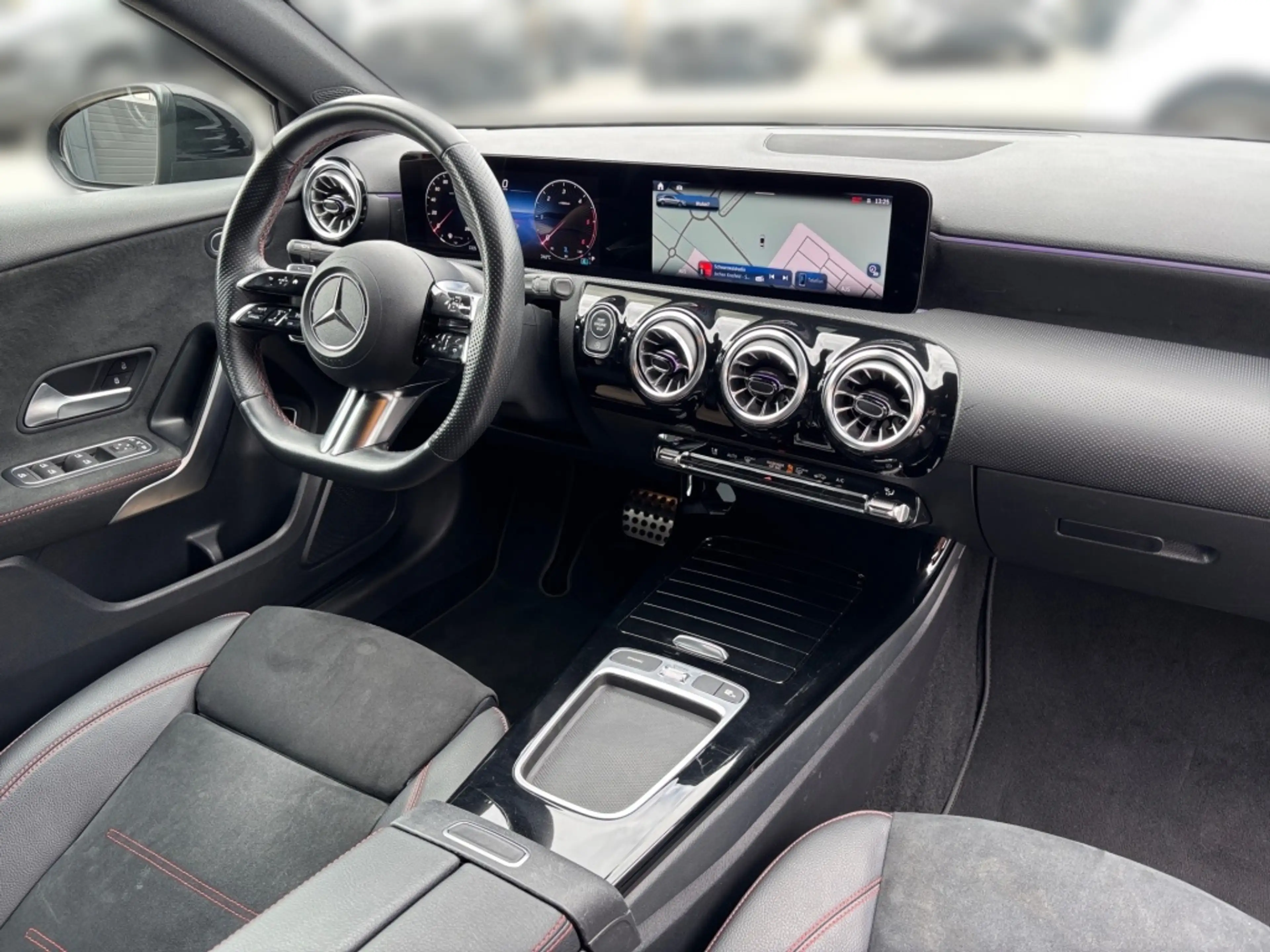 Mercedes-Benz A 200 d Limousine AMG*Night*Carplay*KeylGO*Rkam* — photo 10