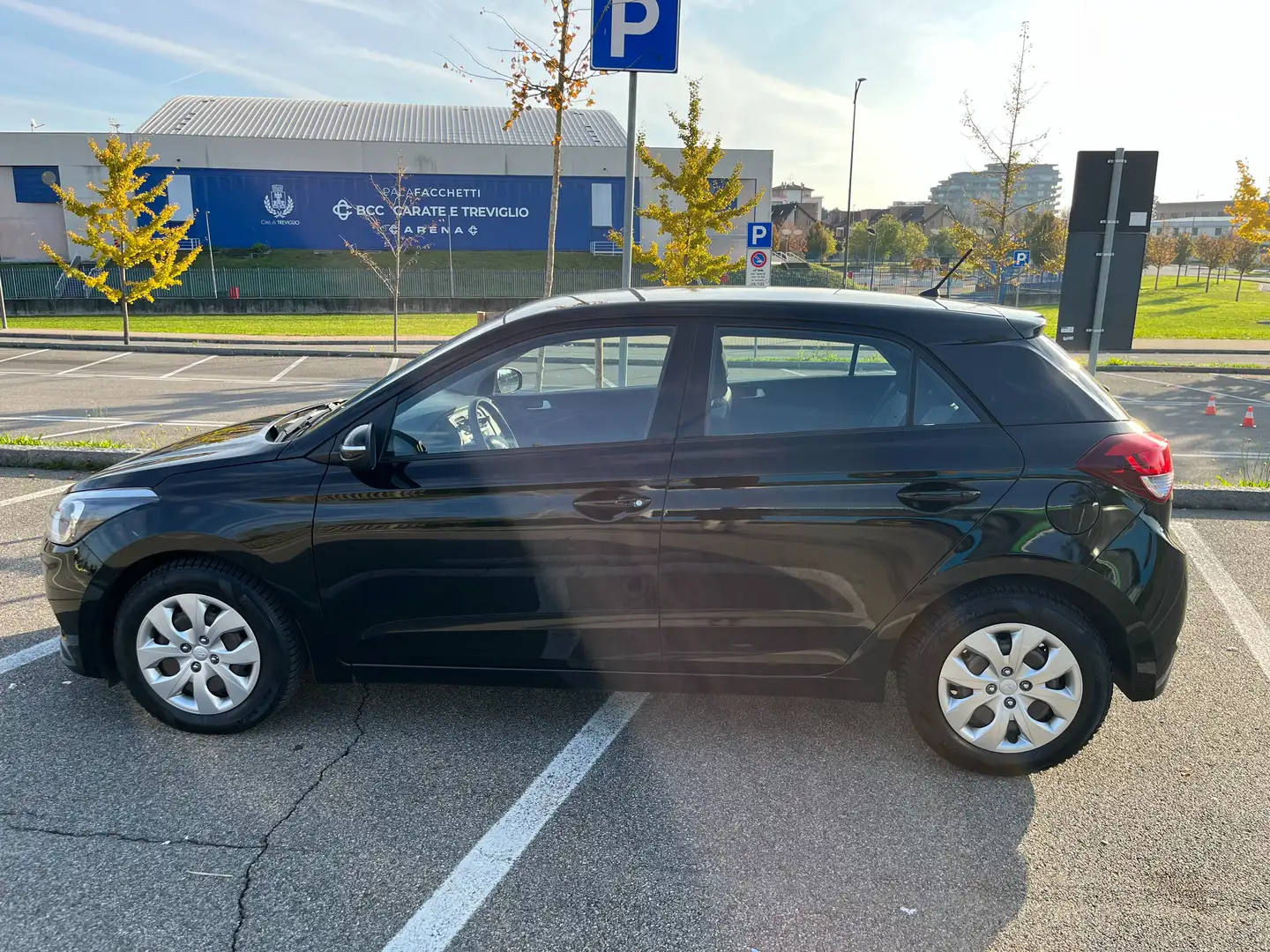 Hyundai i20 i20 II 2015 5p 1.1 crdi Classic 75cv Nero - 2