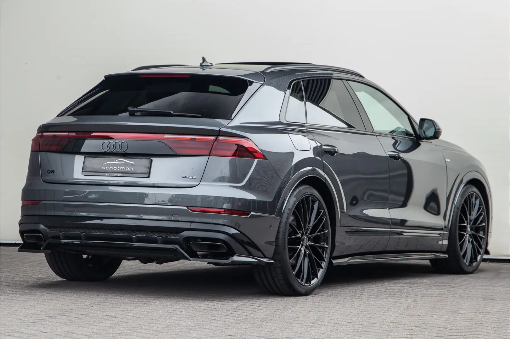 Audi Q8 60 TFSI e quattro Competition Pano, Aero-pack, RS Gris - 2