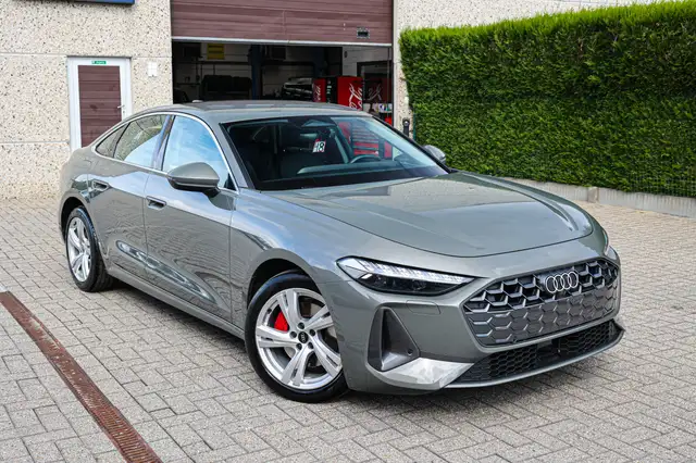 Audi A5 view 3