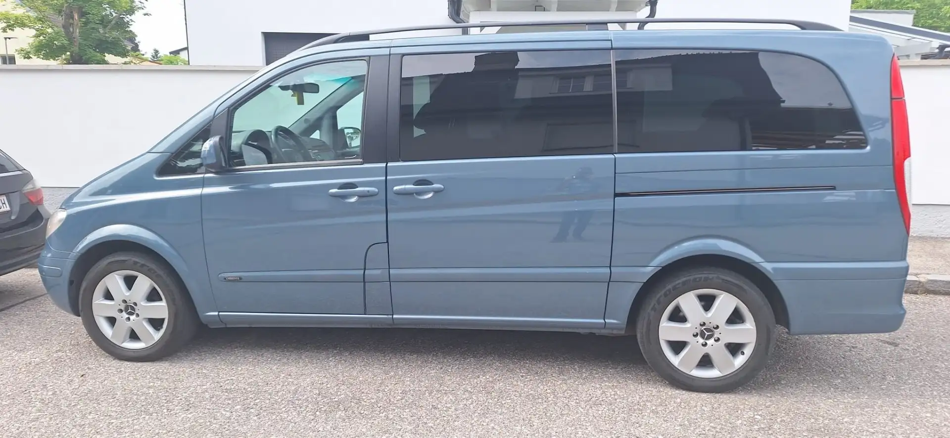 Mercedes-Benz Viano Ambiente extralang 2,2 CDI Aut. Grau - 2