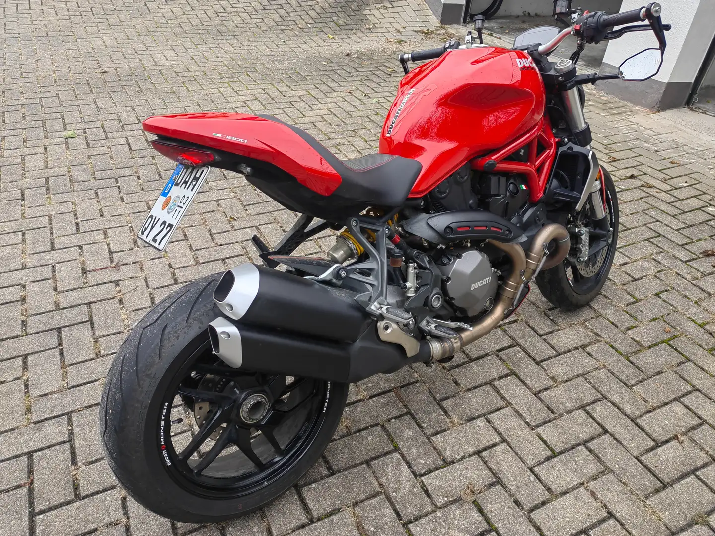 Ducati Monster 1200 mit Quickshifter, Lauflichtblinker Rot - 2