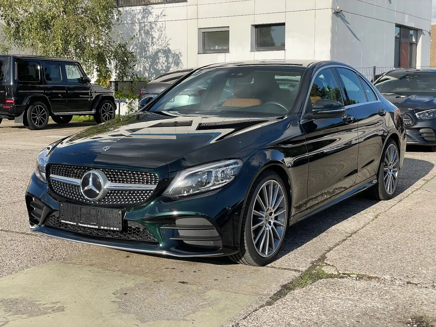 Mercedes-Benz C 200 Lim AMG Line/BEAM/Leder/Kamera/1 Hand Grün - 2