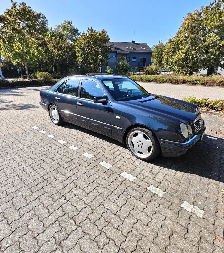 Mercedes-Benz E 420 Avantgarde, foto 3