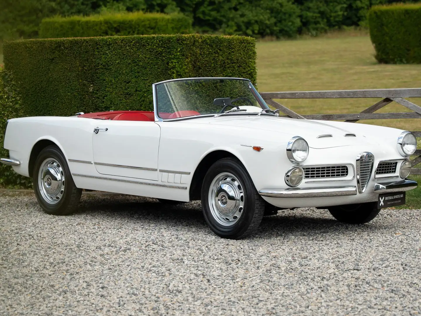 Alfa Romeo Spider 2000 Touring - Fully Restored Bianco - 1