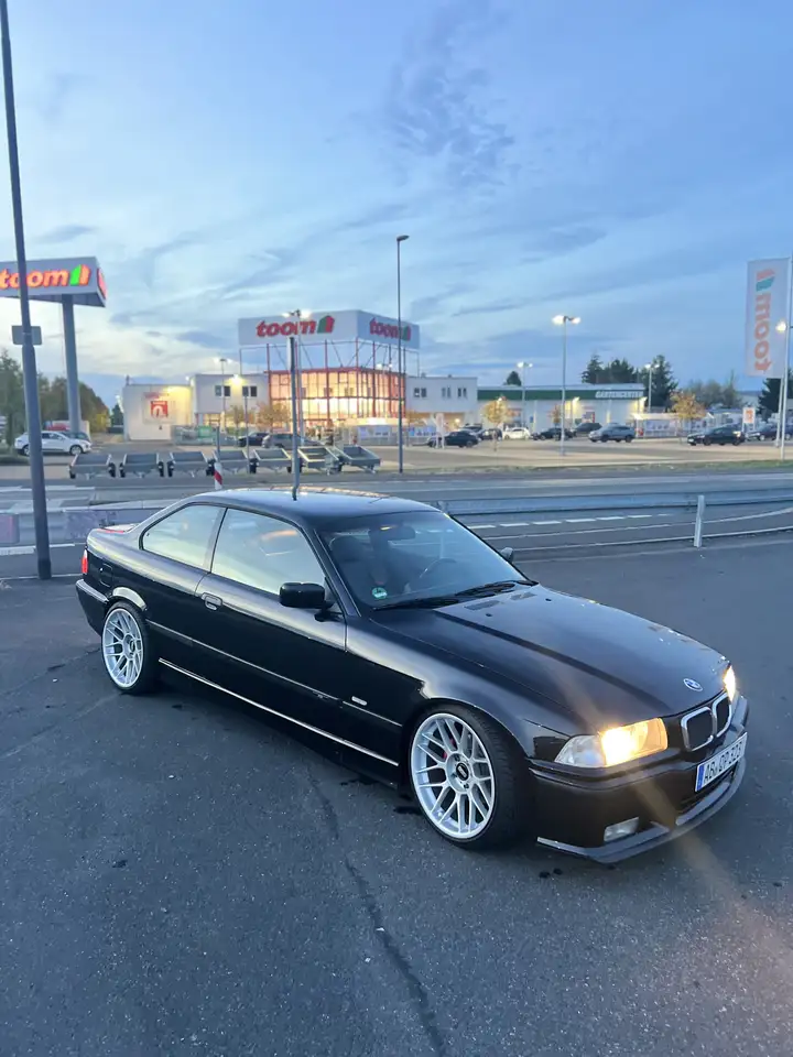 BMW 323i Coupe, foto 3