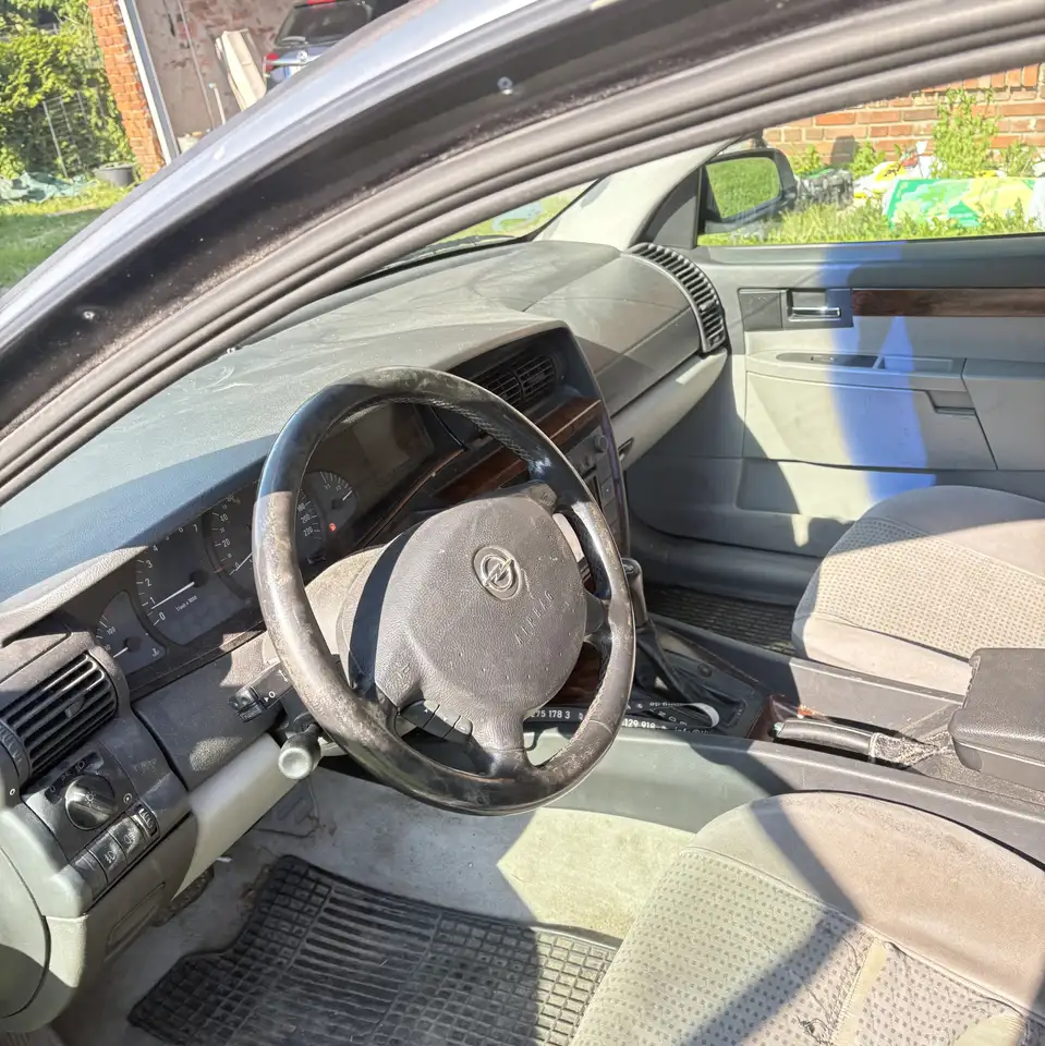 Opel Omega 2.2 Design Edition, foto 7