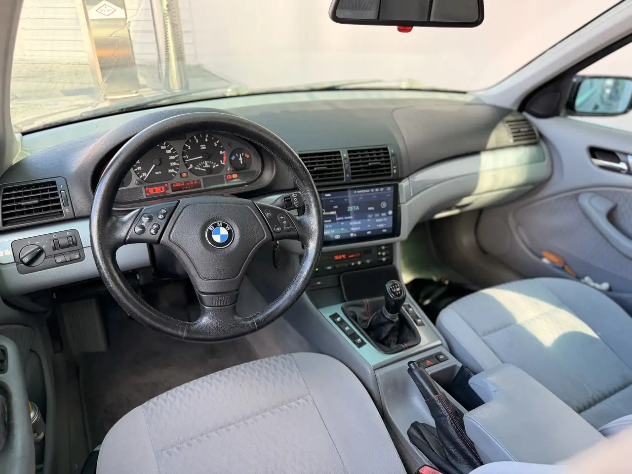BMW 320i Attiva, foto 9
