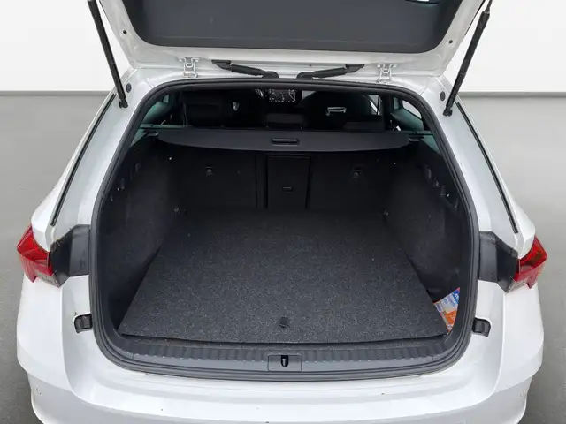 Skoda Octavia view 11
