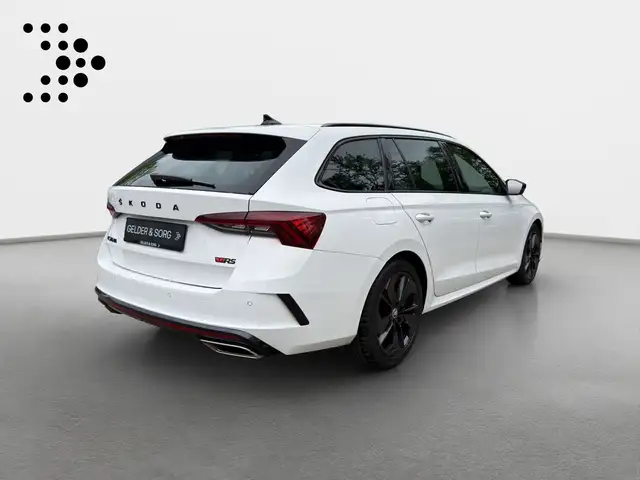 Skoda Octavia view 2