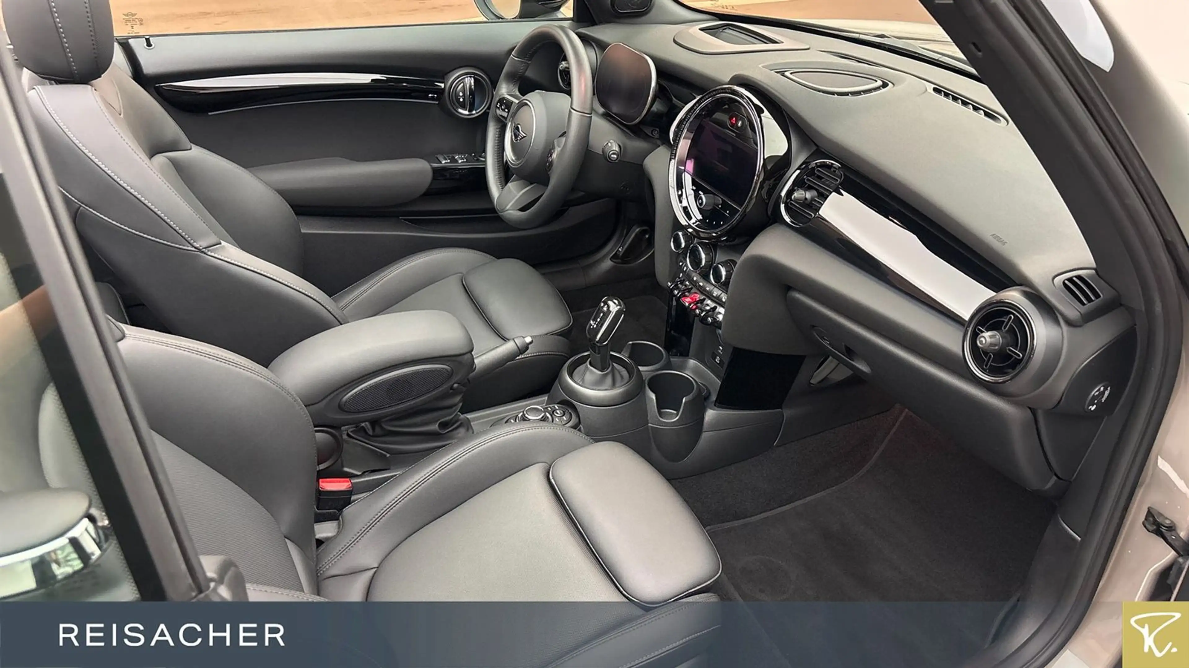MINI Cooper Cabrio Classic Trim, Autom, RFK,HUD,LED — photo 13