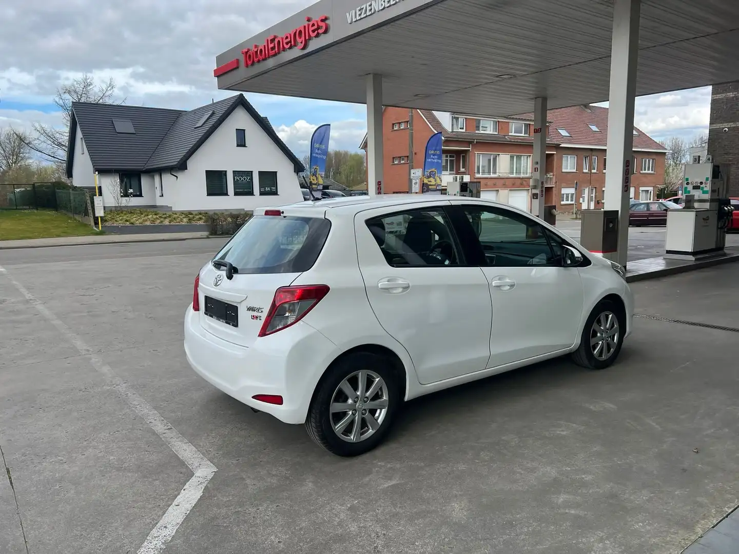 Toyota Yaris 1.0 VVT-i Cool - 2